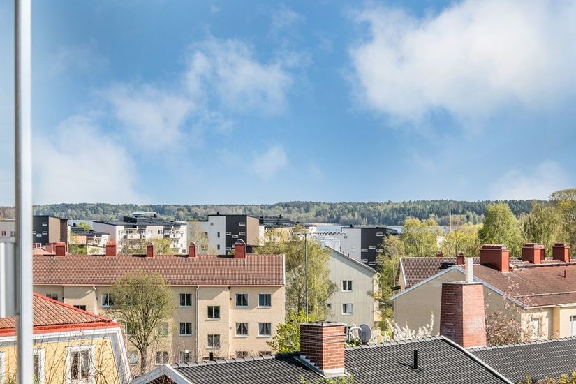Radhus, Rosenhällsvägen 25, Öster, Nyköping