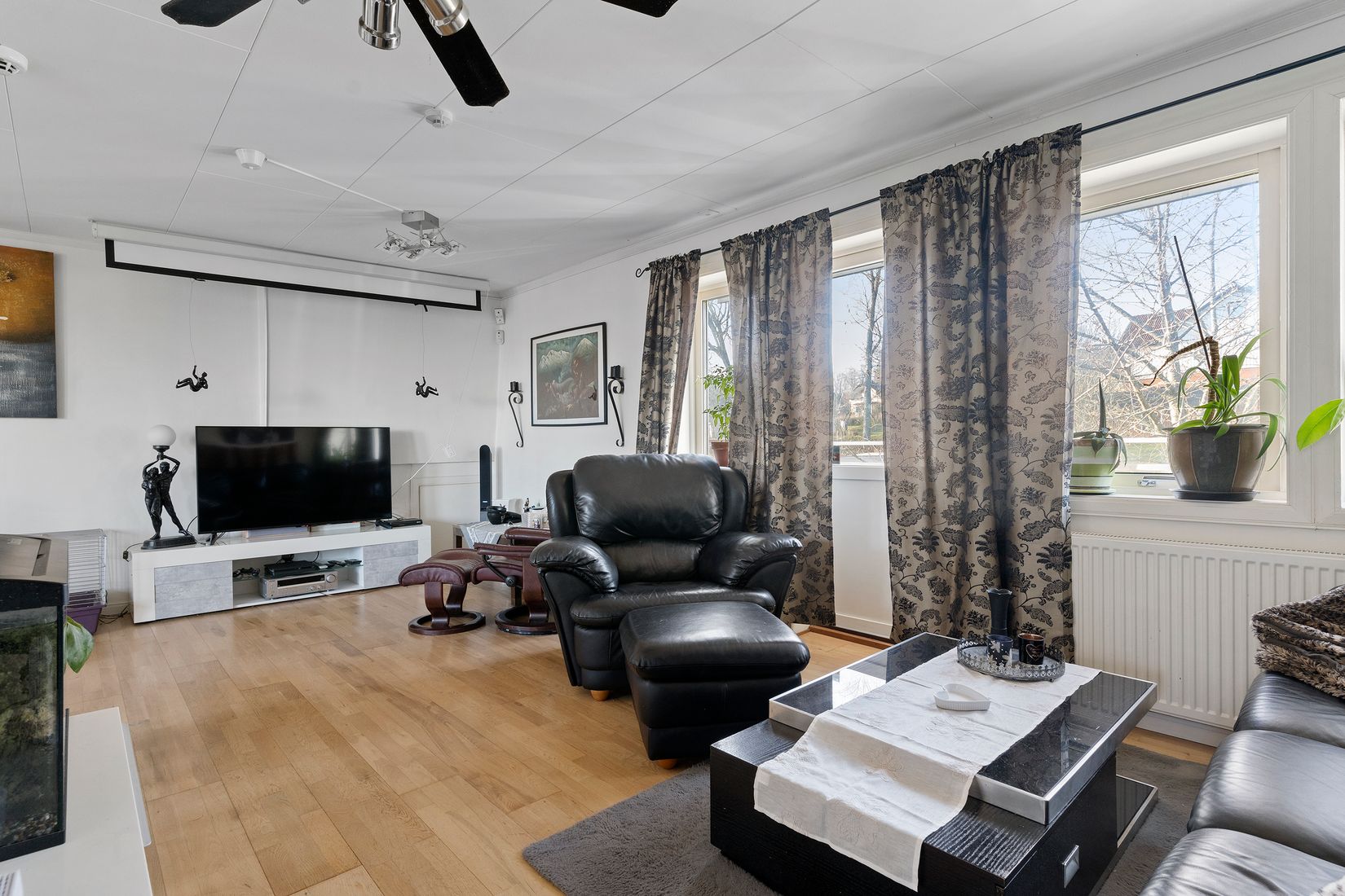 Villa, Hällavägen 5, Dals Rostock, Mellerud