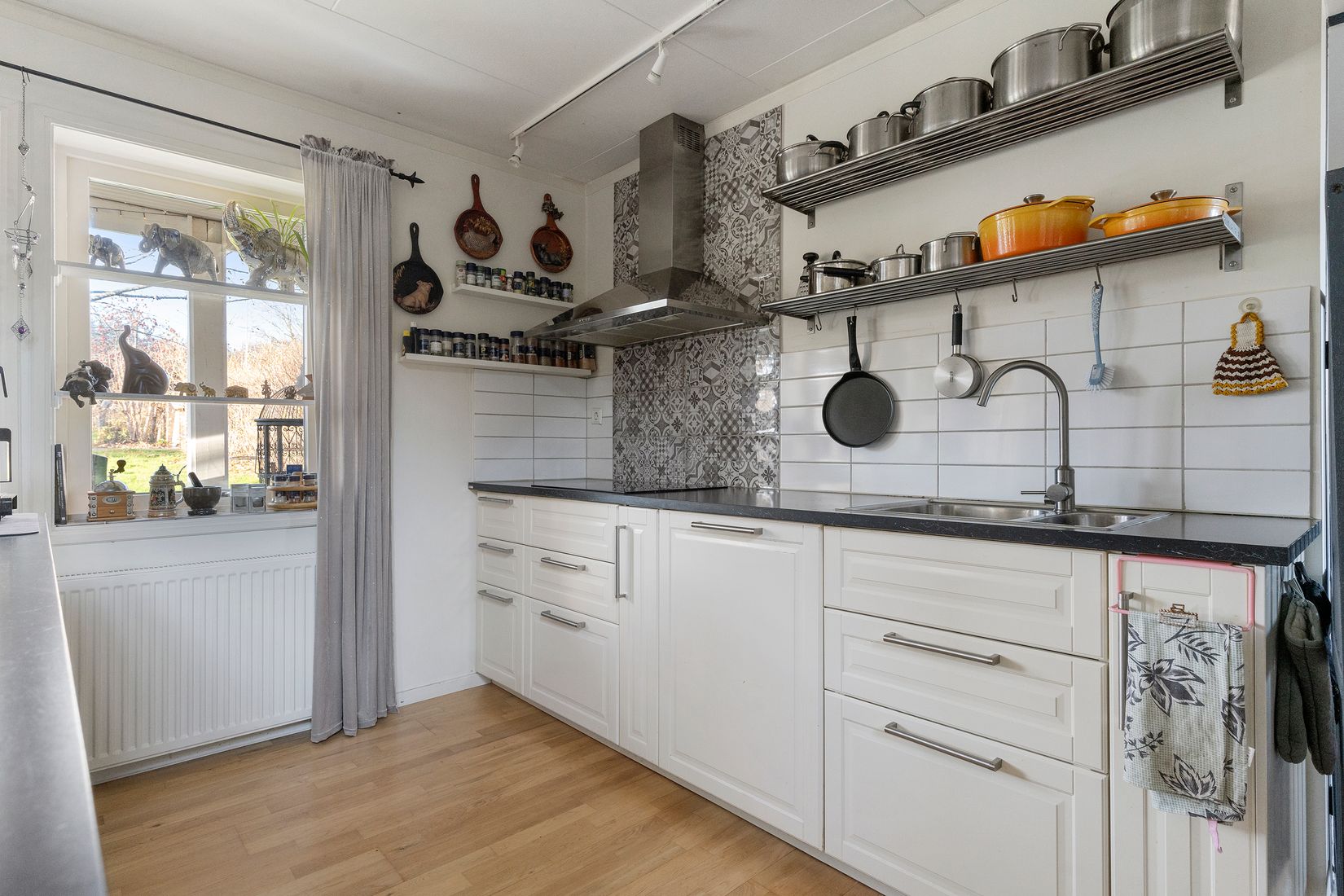 Villa, Hällavägen 5, Dals Rostock, Mellerud