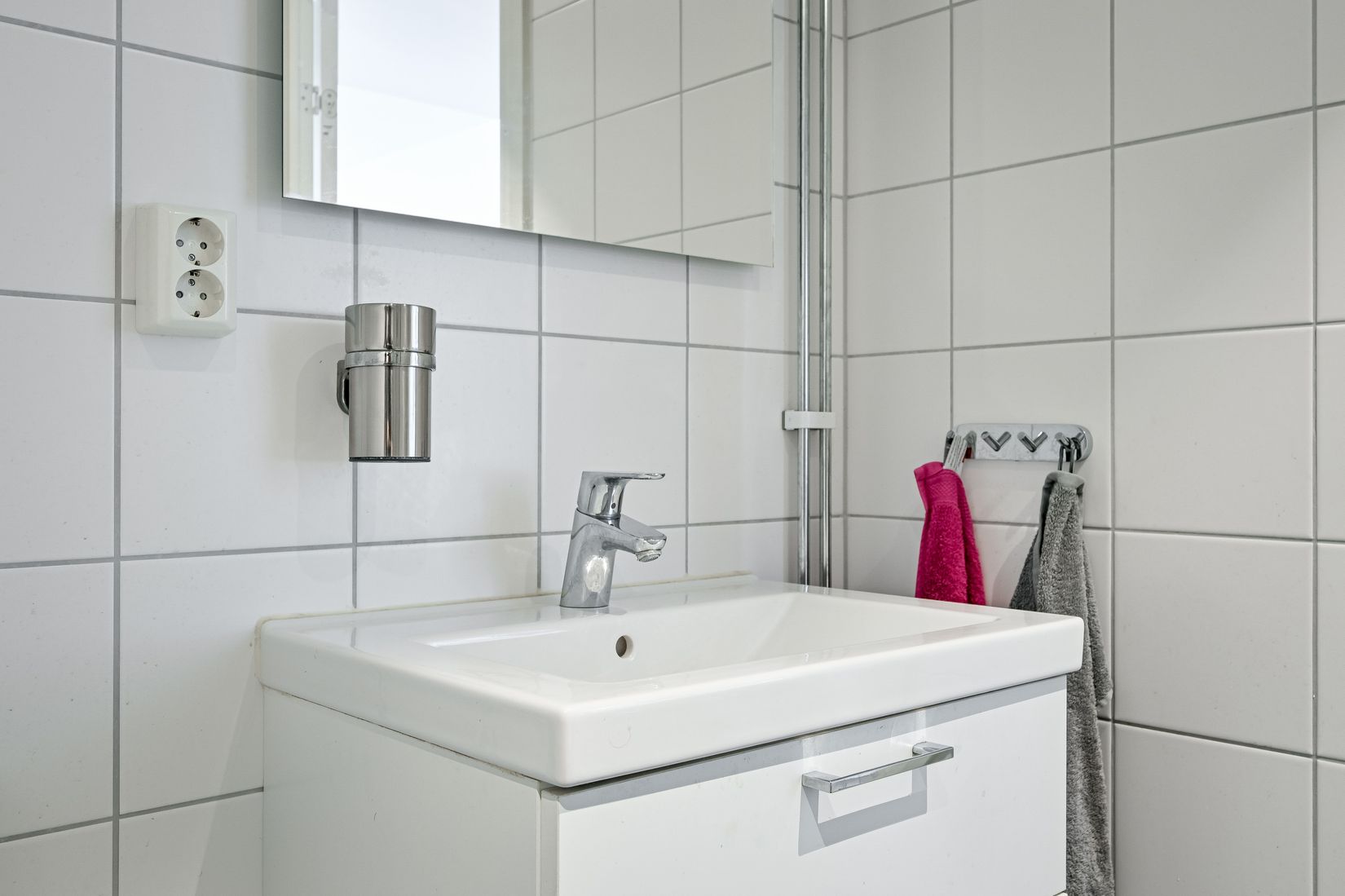 Bostadsrätt, Kansligränd 2, 4tr (8 trappor i hiss), Kvarnbergsplan, Huddinge