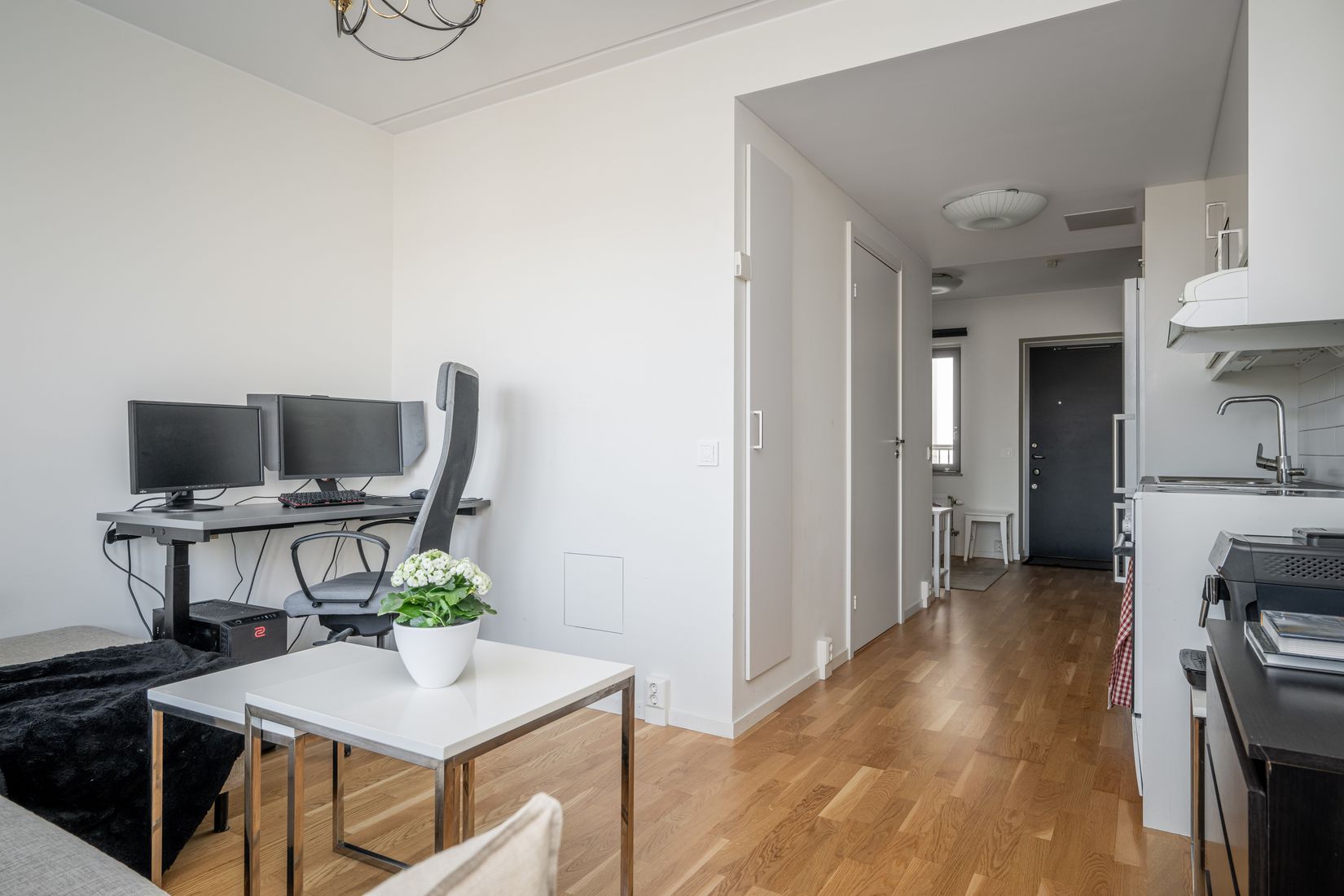 Bostadsrätt, Kansligränd 2, 4tr (8 trappor i hiss), Kvarnbergsplan, Huddinge