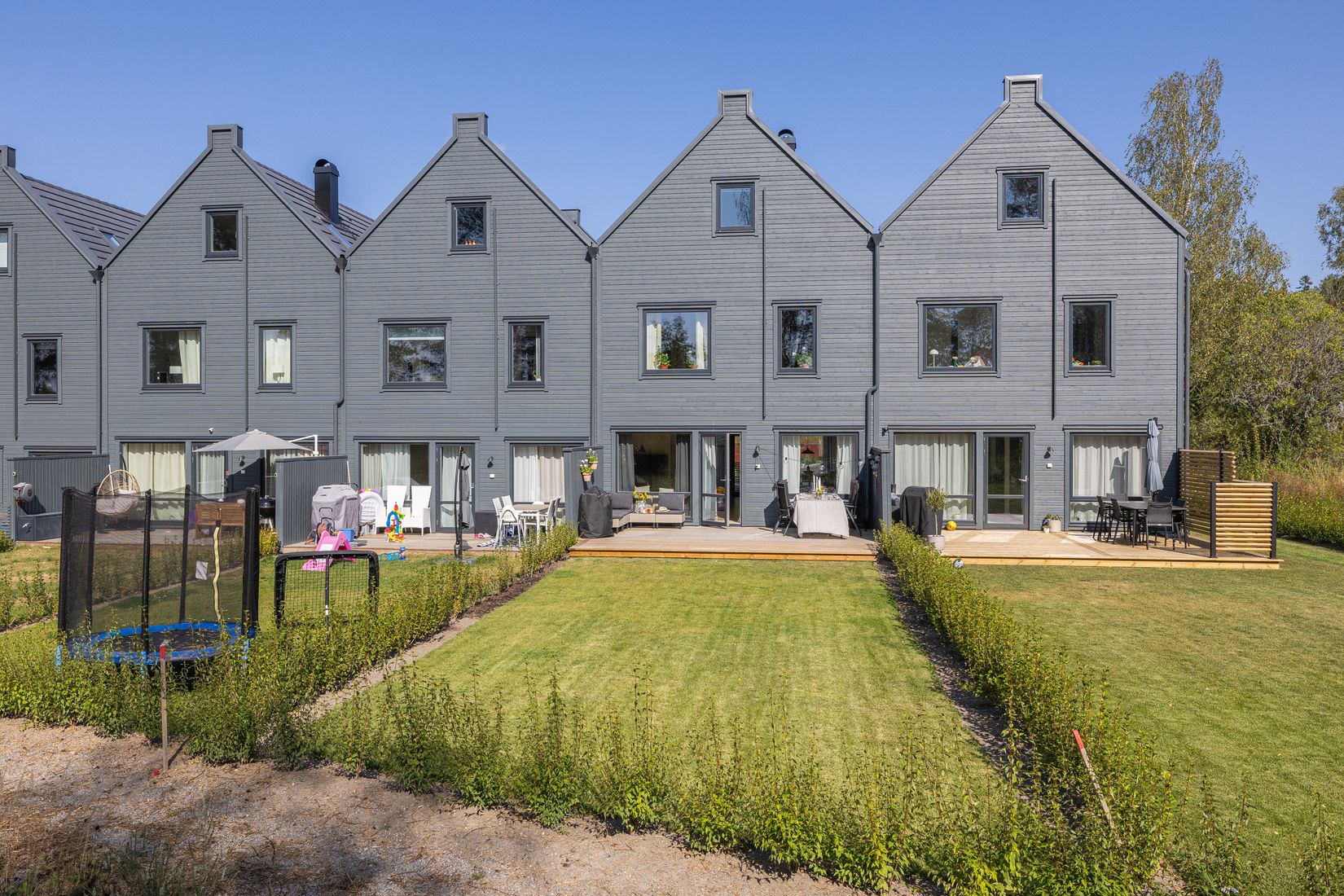 Villa, Radhus, Krickaslingan 18, Wijk Oppgård, Upplands Väsby