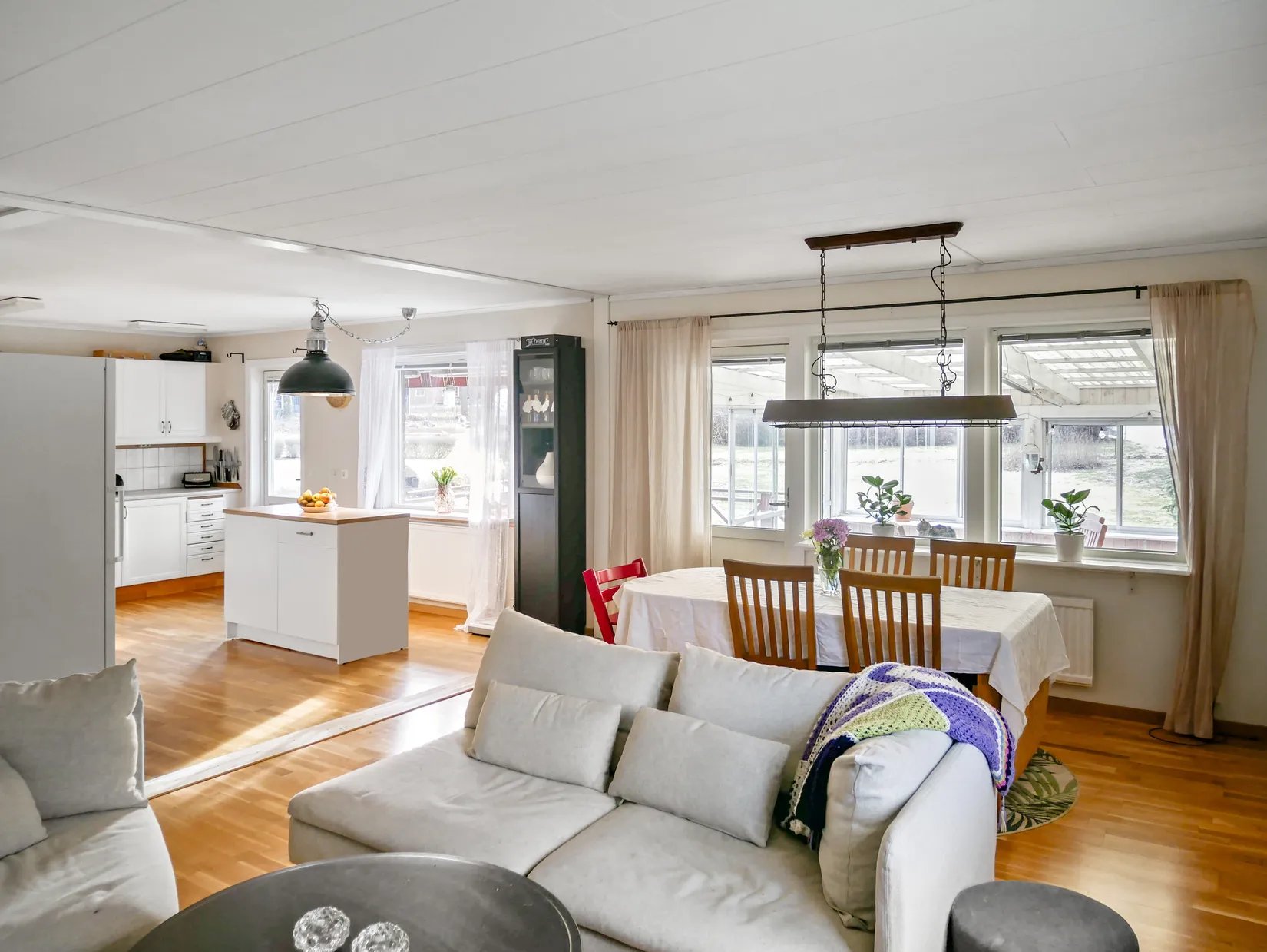 Villa, Blomstervägen 2, Hillared, Svenljunga