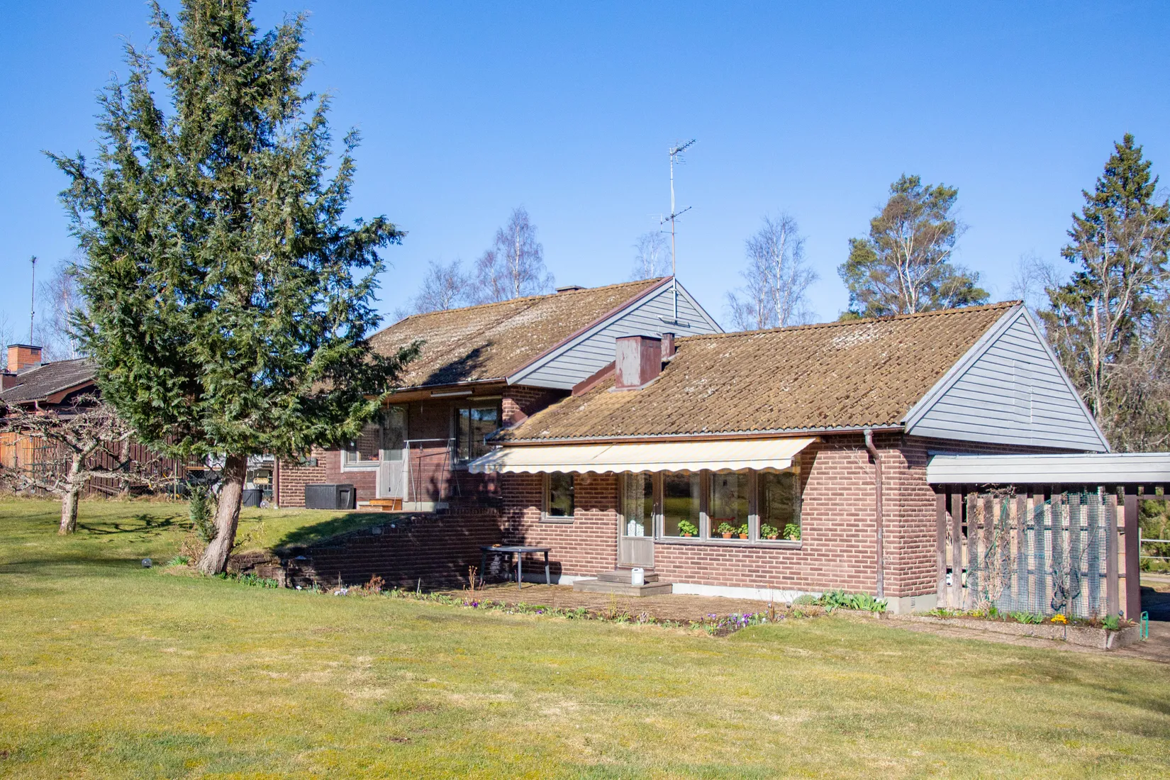 Villa, Ramsmåla Björnbo 1, Ydre