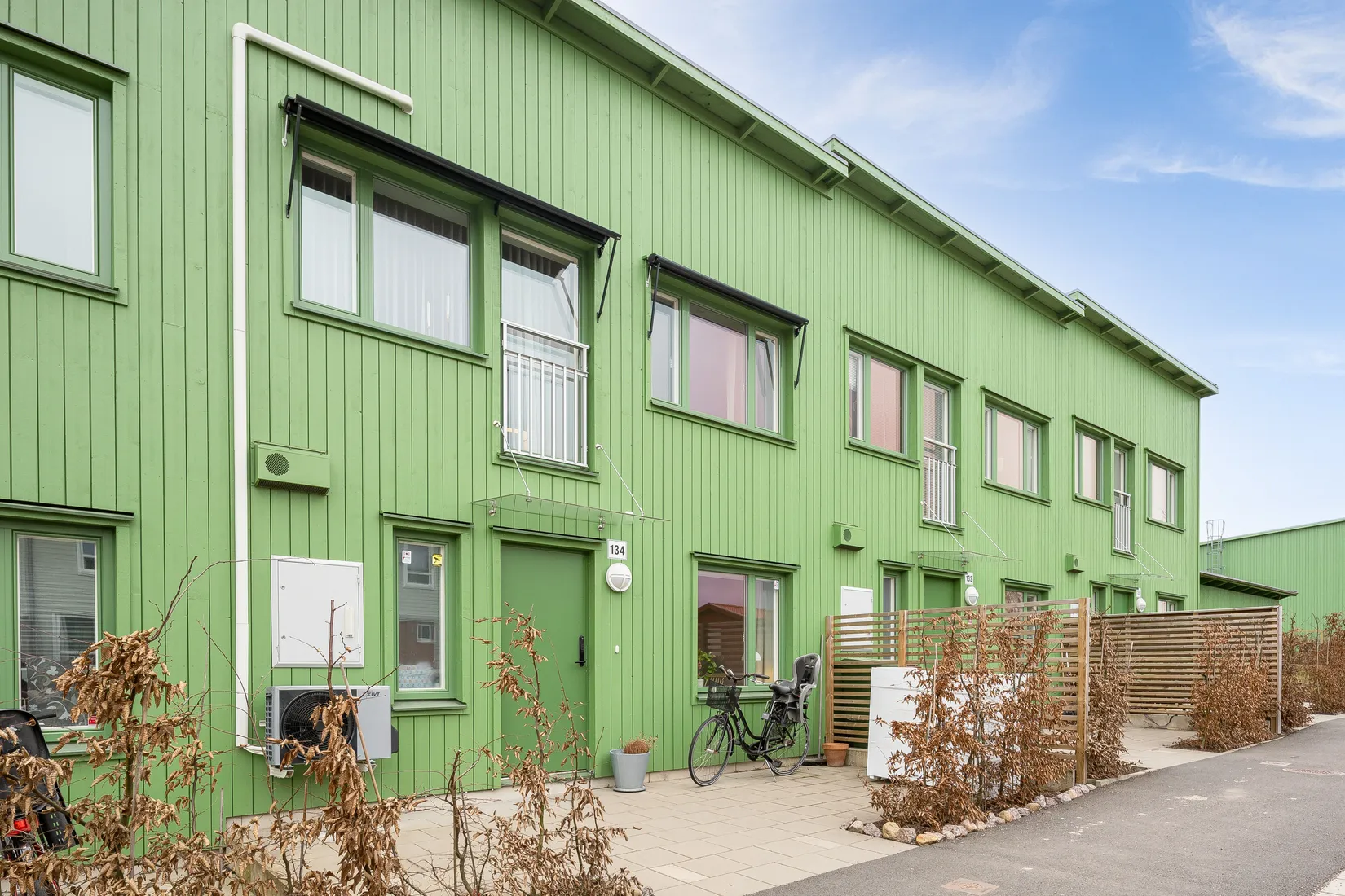 Villa, Radhus, Lassagårdsgatan 134, Trädgårdsstaden, Skövde