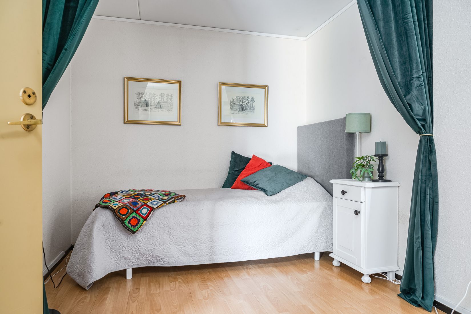 Villa, Radhus, Hjortstigen 13, Katrineholm Värmbol, Katrineholm