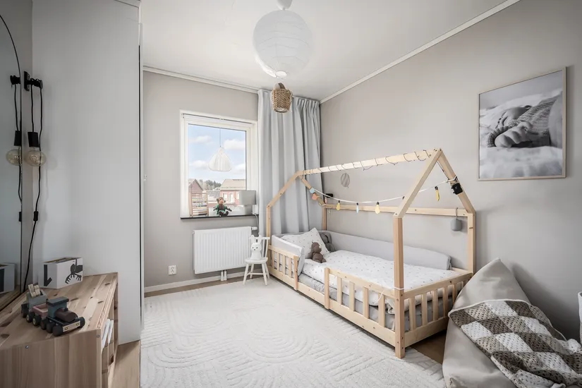 Radhus, Strömshillvägen 28, Ålsta, Haninge
