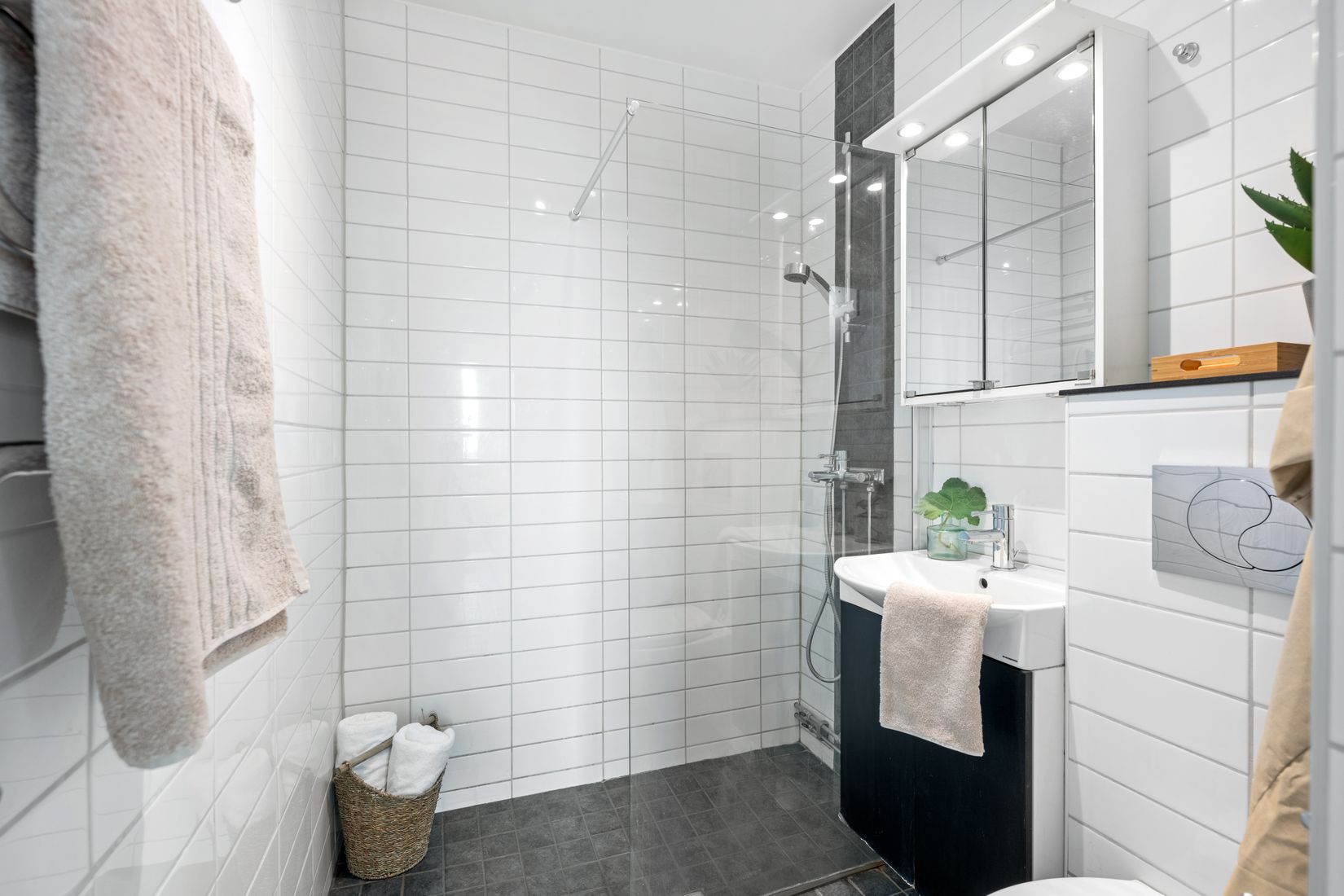 Bostadsrätt, Eskadervägen 38, 8tr, Näsbypark, Täby