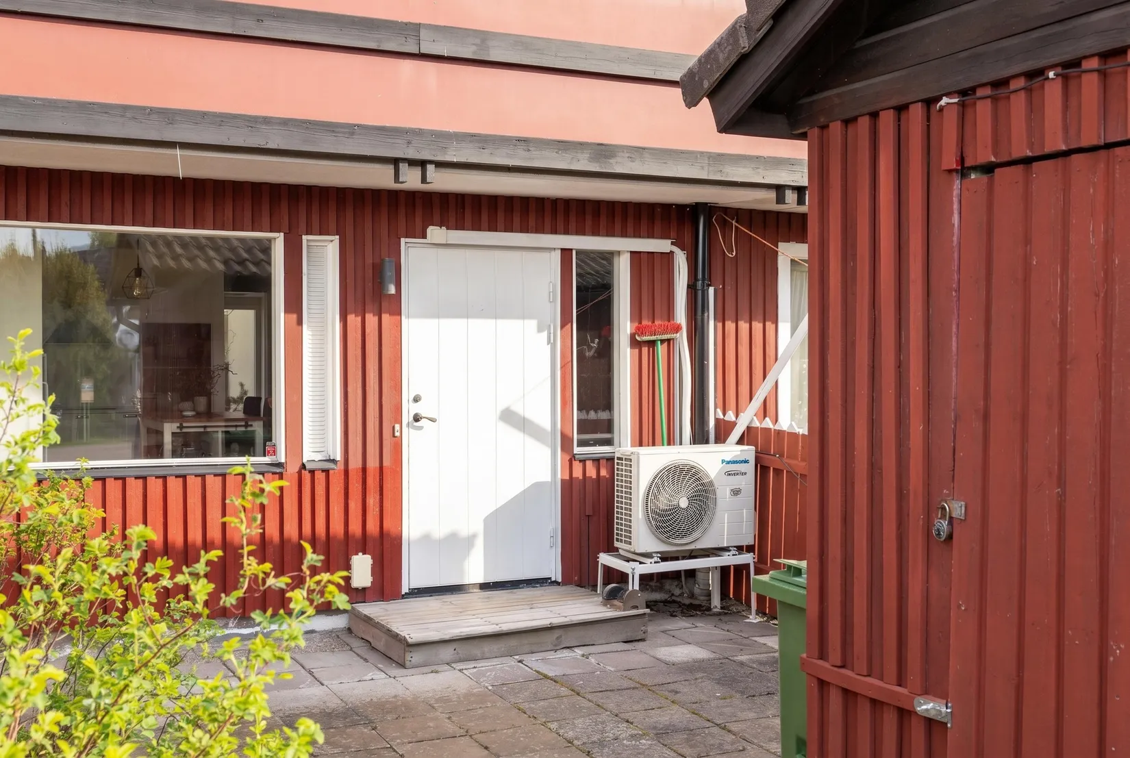 Villa, Radhus, Felingvägen 16, Virsbo, Surahammar