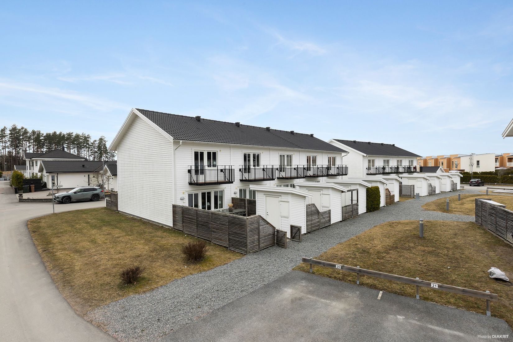 Radhus, Kiwigatan 2A, Nyponlunden, Örebro