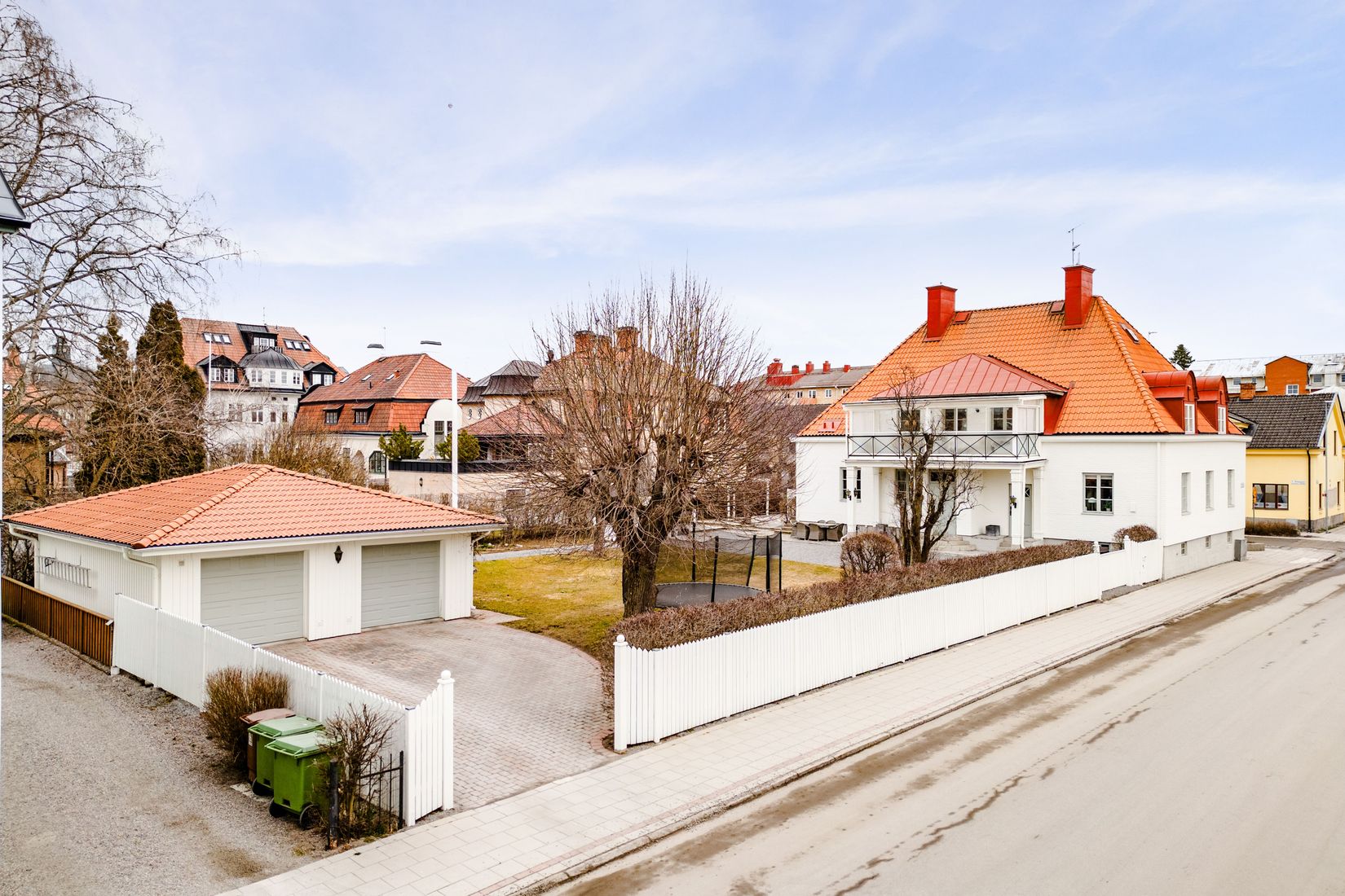 Villa, Västra Ringgatan 32, Centrum, Enköping