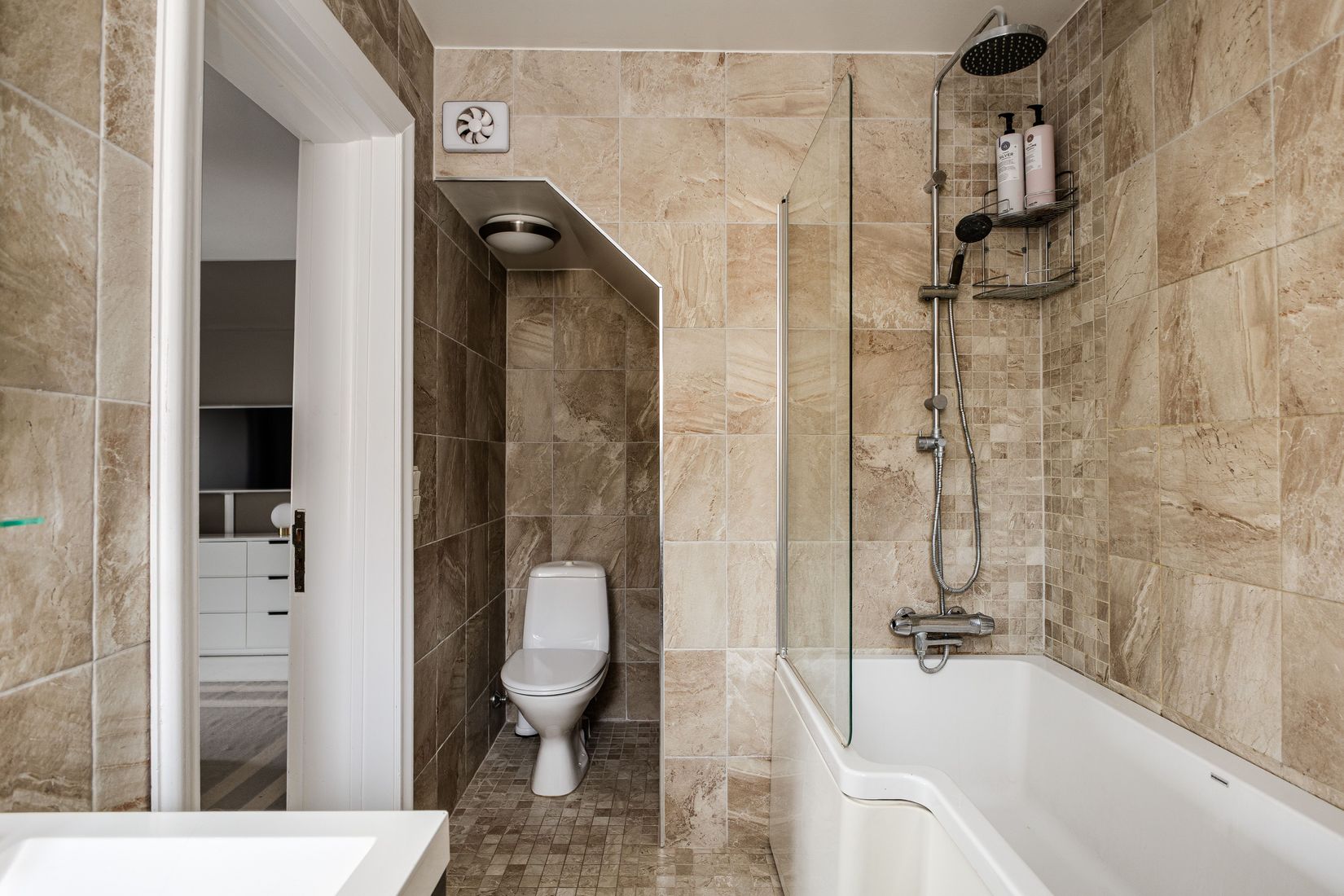 Villa, Västra Ringgatan 32, Centrum, Enköping