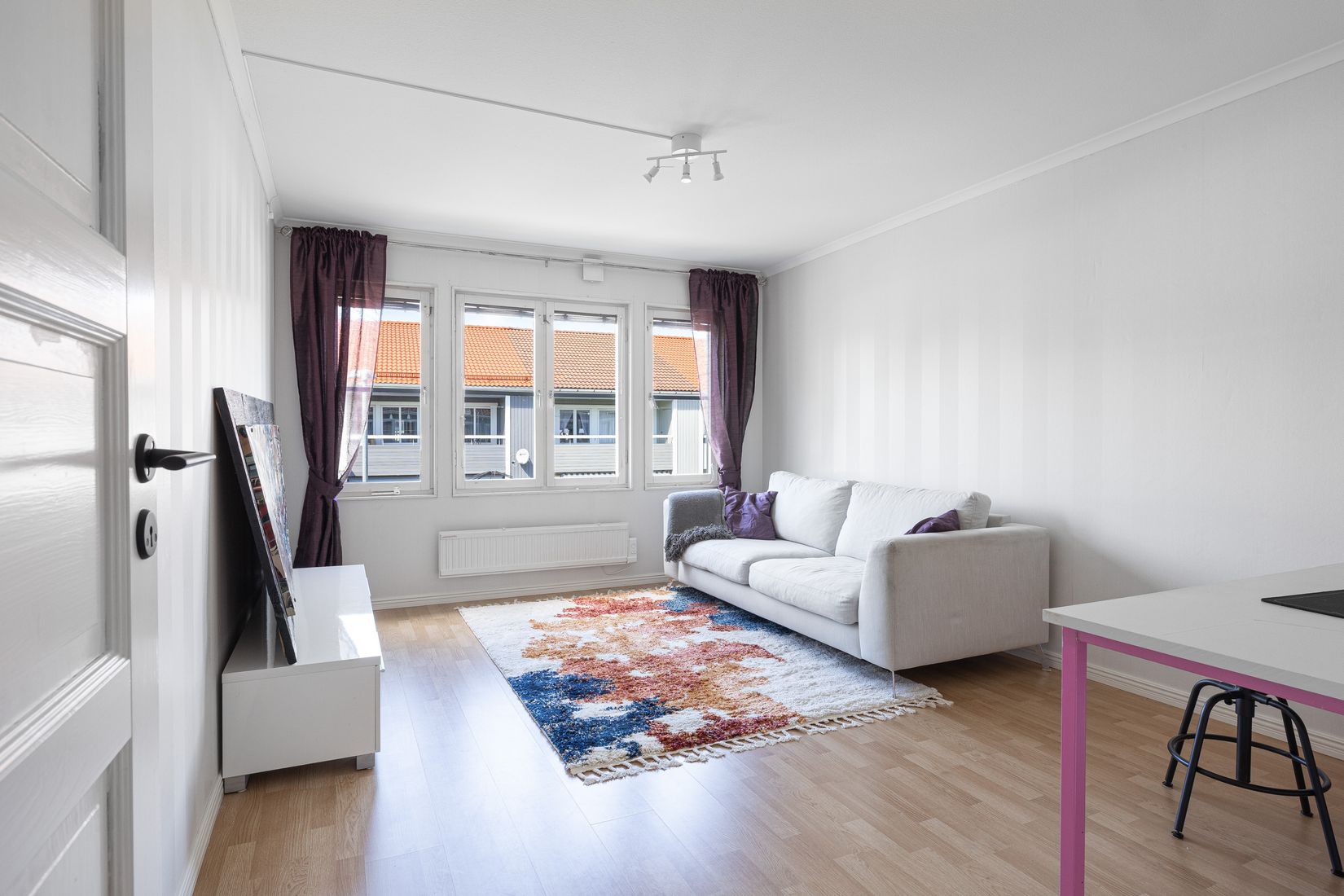 Radhus, Lövmovägen 67, Upplands Väsby