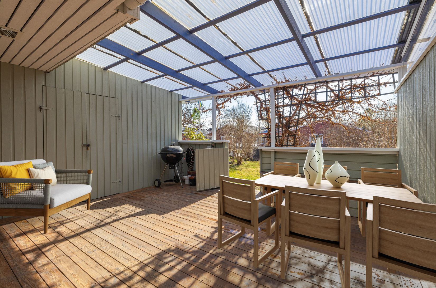 Radhus, Lövmovägen 67, Upplands Väsby