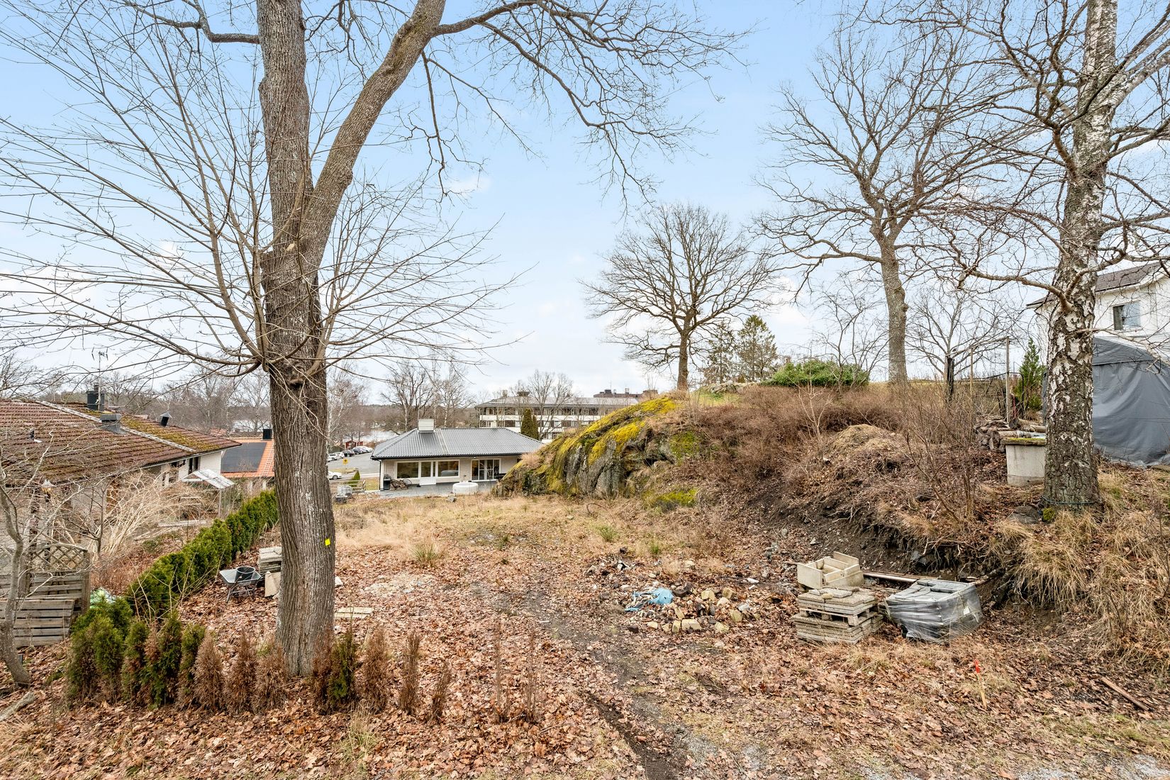 Tomt, Dominovägen 5, Stortorp, Huddinge