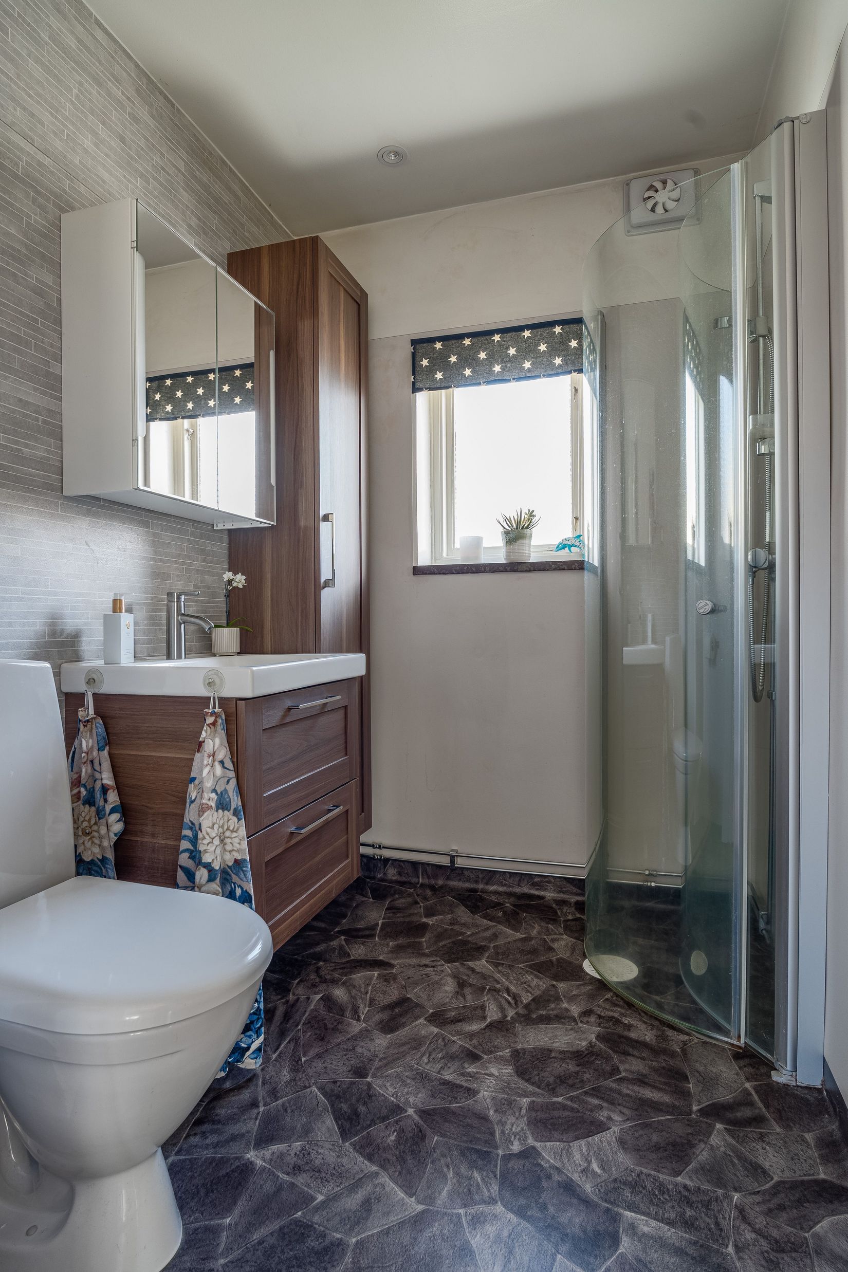 Villa, Gärdesvägen 8, Tibro