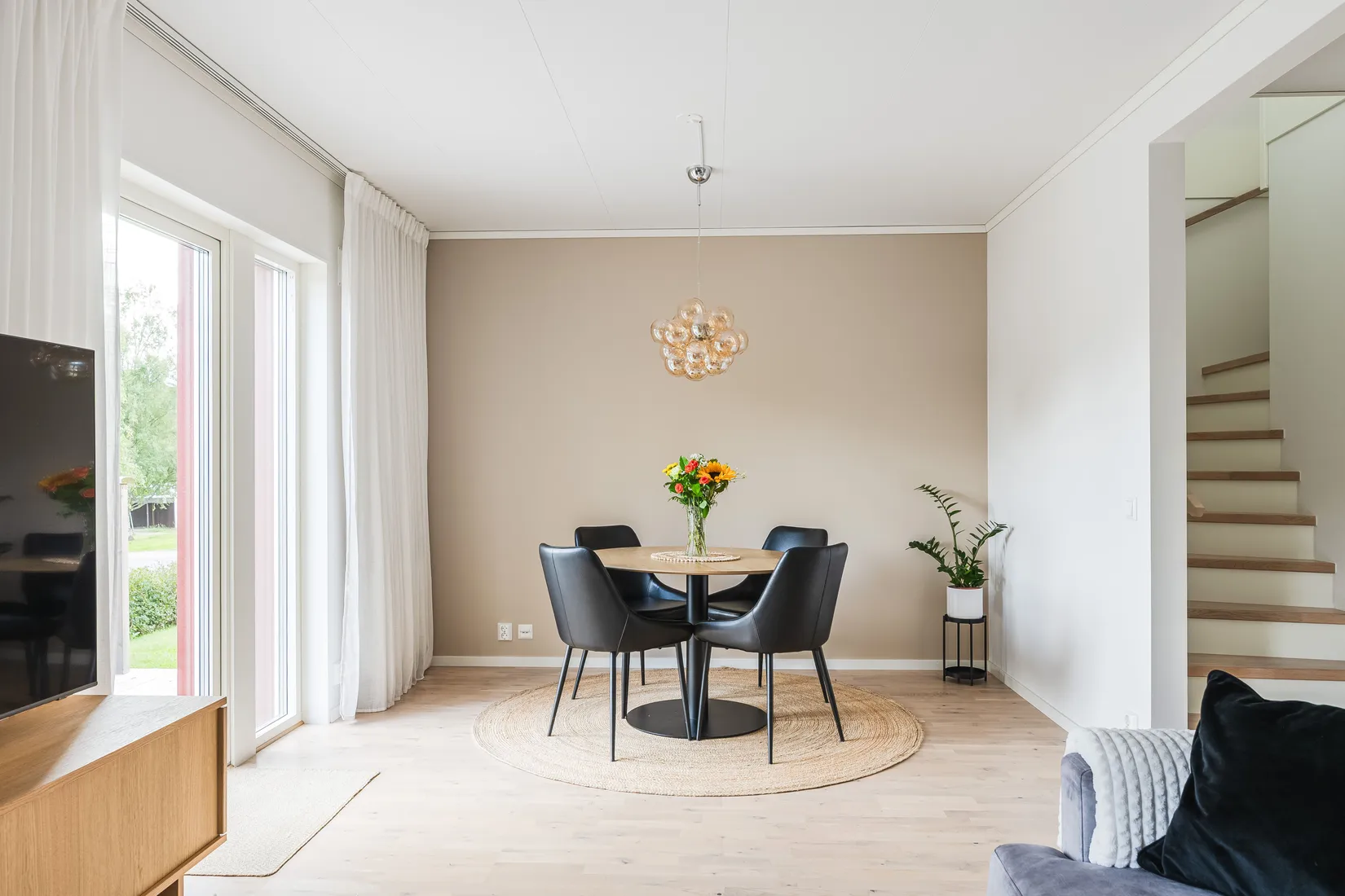 Radhus, Russvägen 21D, Lillhällom, Sundsvall