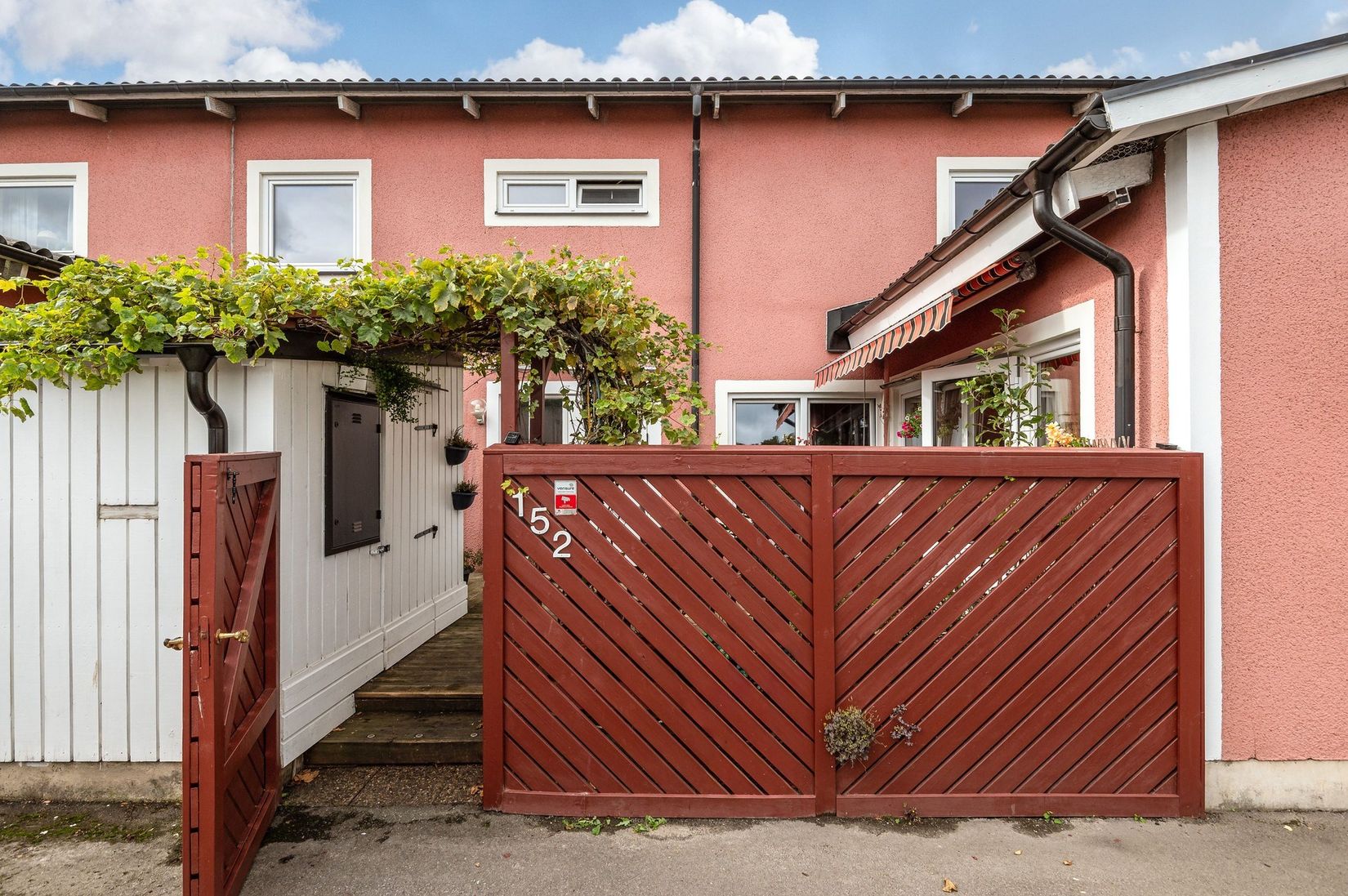 Radhus, Albert Engströms gata 152, Norrköping