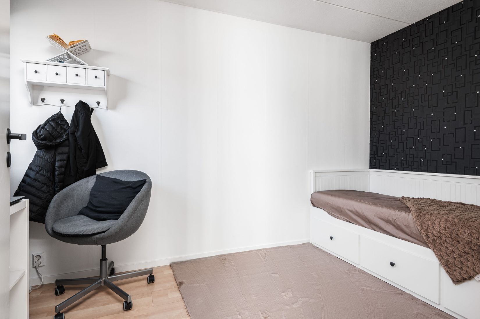 Radhus, Albert Engströms gata 152, Norrköping