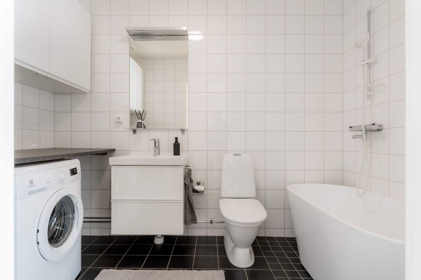 Radhus, Rosenhillsvägen 46, Nyköping