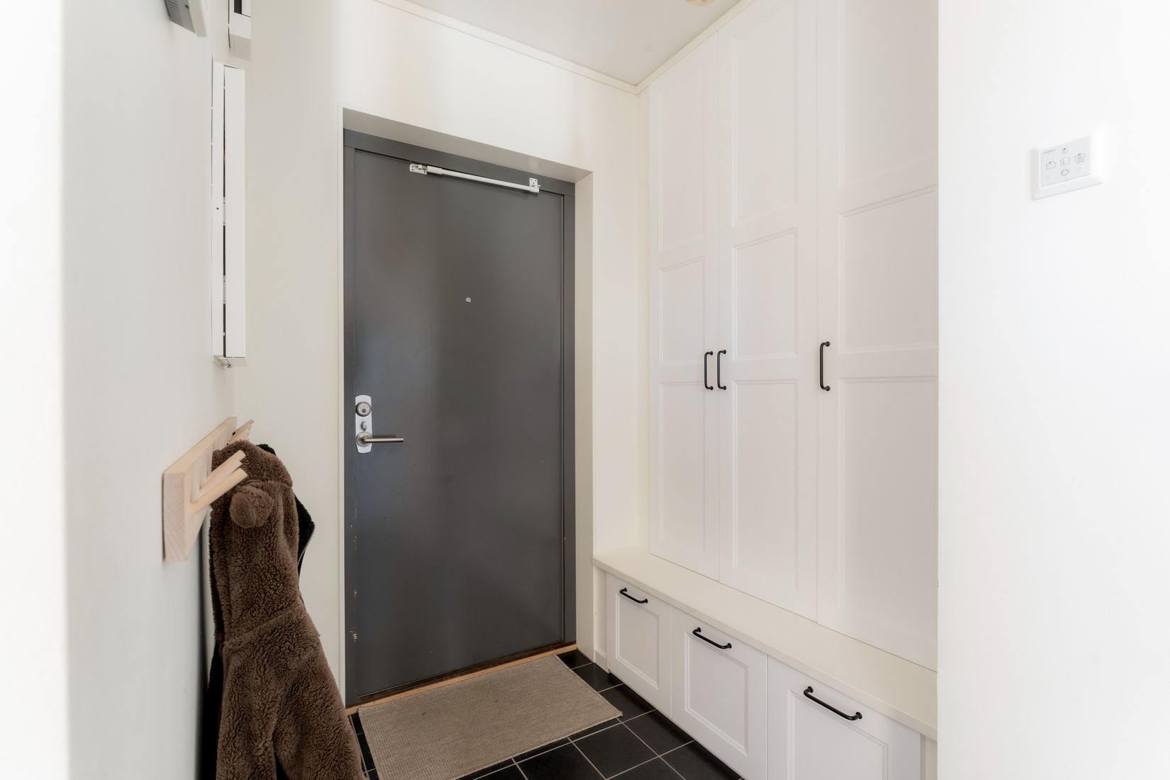 Radhus, Rosenhillsvägen 46, Nyköping