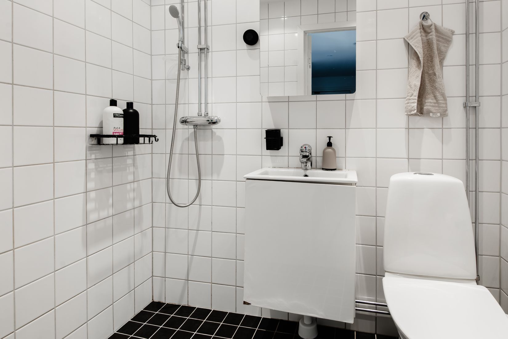 Bostadsrätt, Hackstavägen 16B, Centralt, Österåker