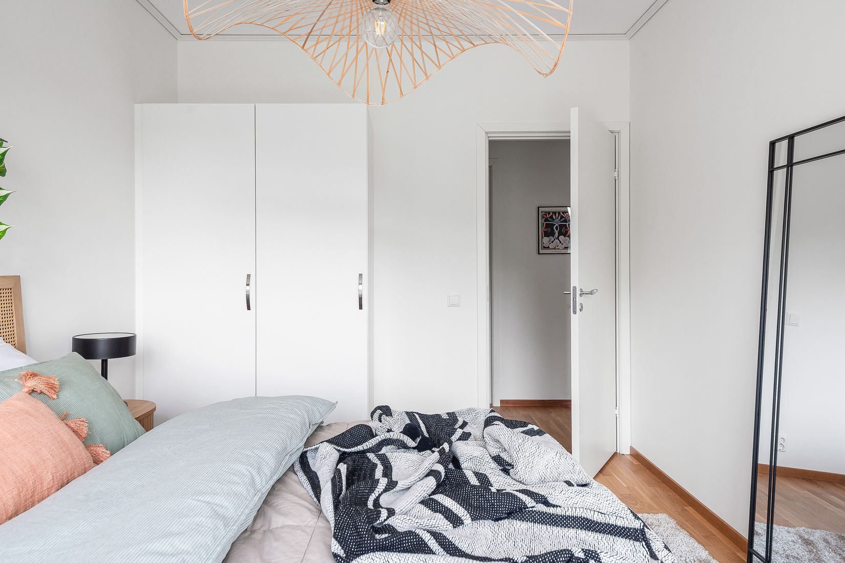 Radhus, Brageslingan 35A, Järfälla