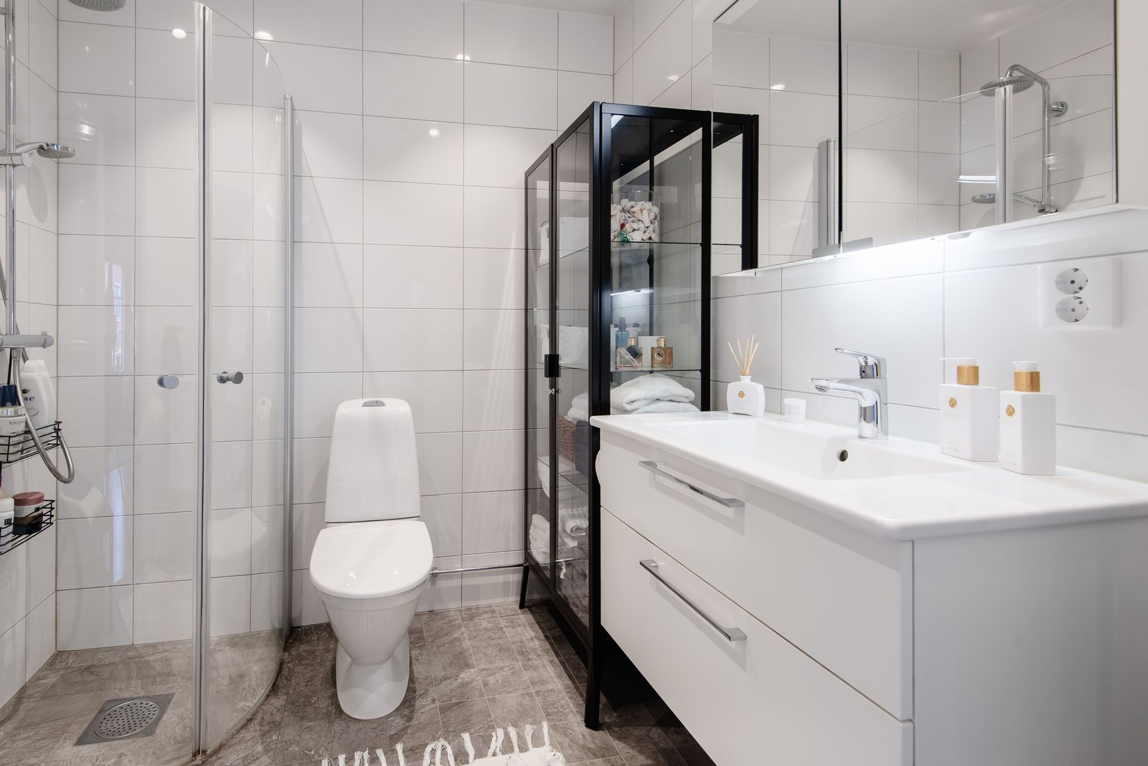 Bostadsrätt, Radhus, Svinningevägen 127A, Svinninge, Österåker