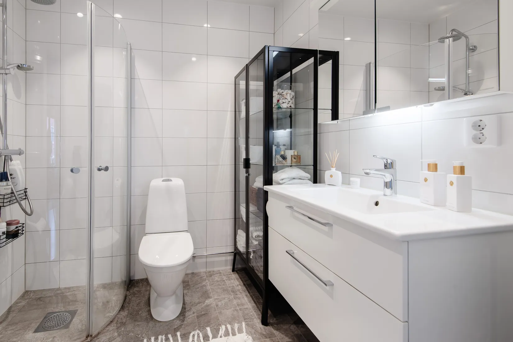 Bostadsrätt, Radhus, Svinningevägen 127A, Svinninge, Österåker