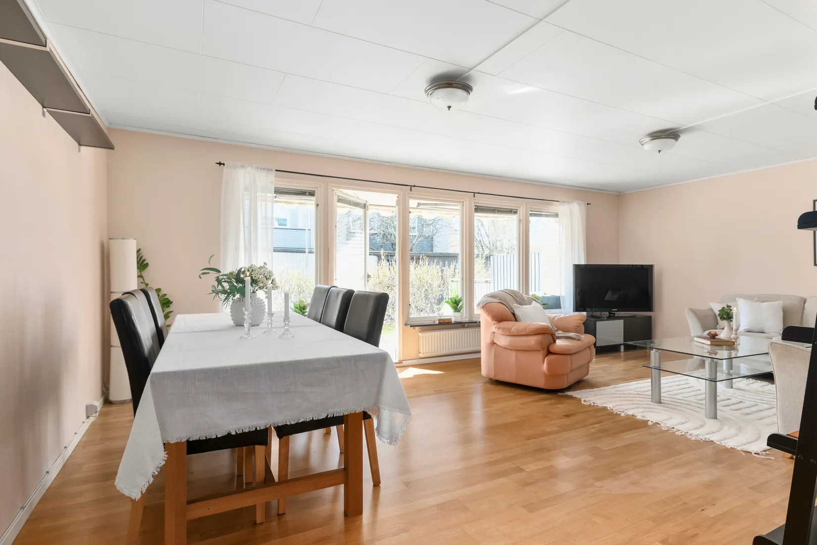 Radhus, Toppklockegränd 26, Hässelby Villastad, Stockholm