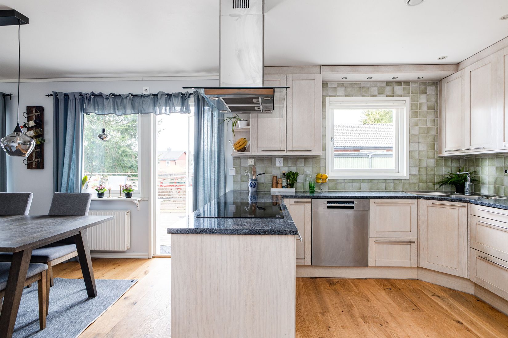 Villa, Ängsvägen 9, Grillby, Enköping