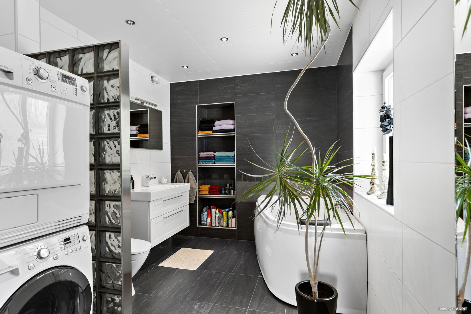 Villa, Norra Fogdelyckegatan 36, Kvarter Borås, Karlshamn