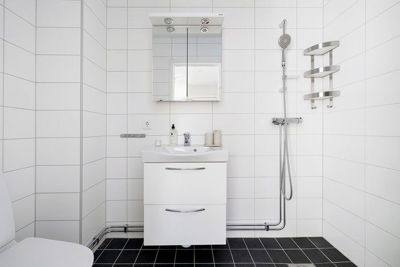 Radhus, Löjtnantsgränd 48, Barkarbystaden, Järfälla