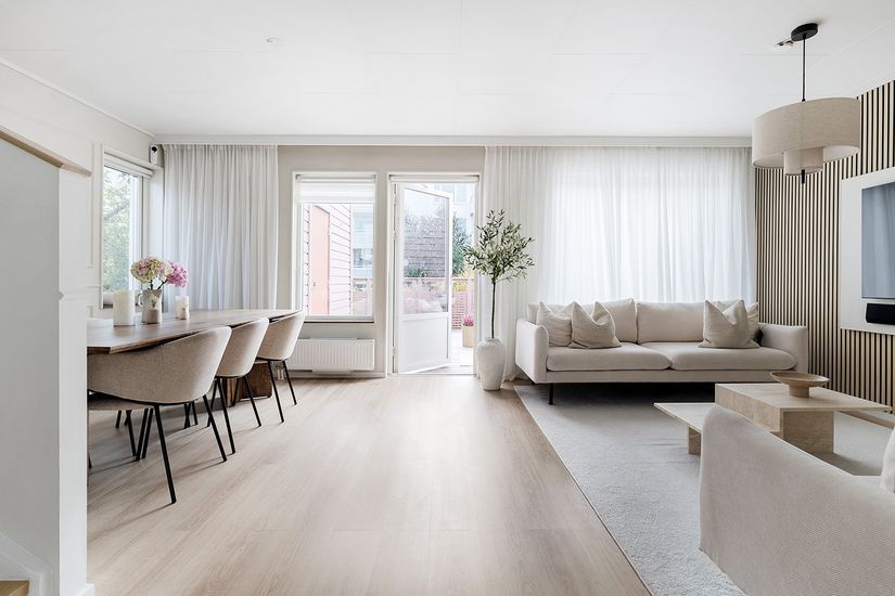 Radhus, Löjtnantsgränd 48, Barkarbystaden, Järfälla