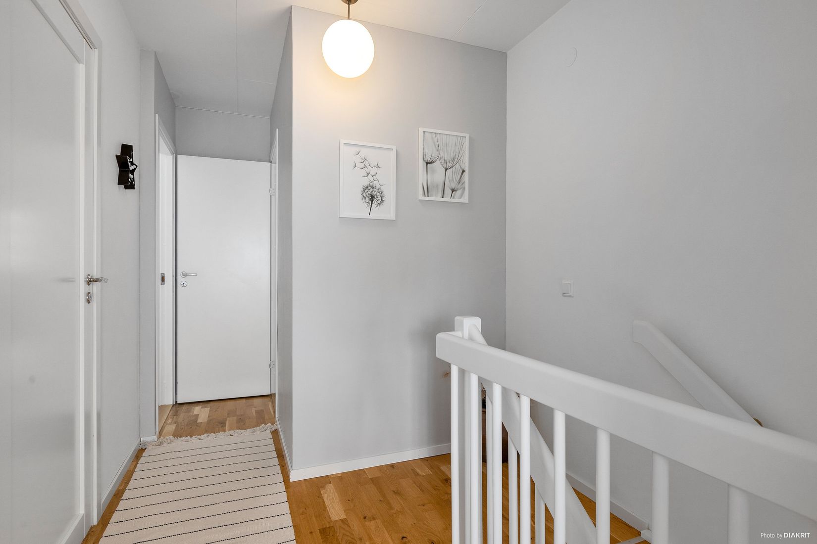 Radhus, Kiwigatan 8 B, Mellringe/Nyponlunden, Örebro