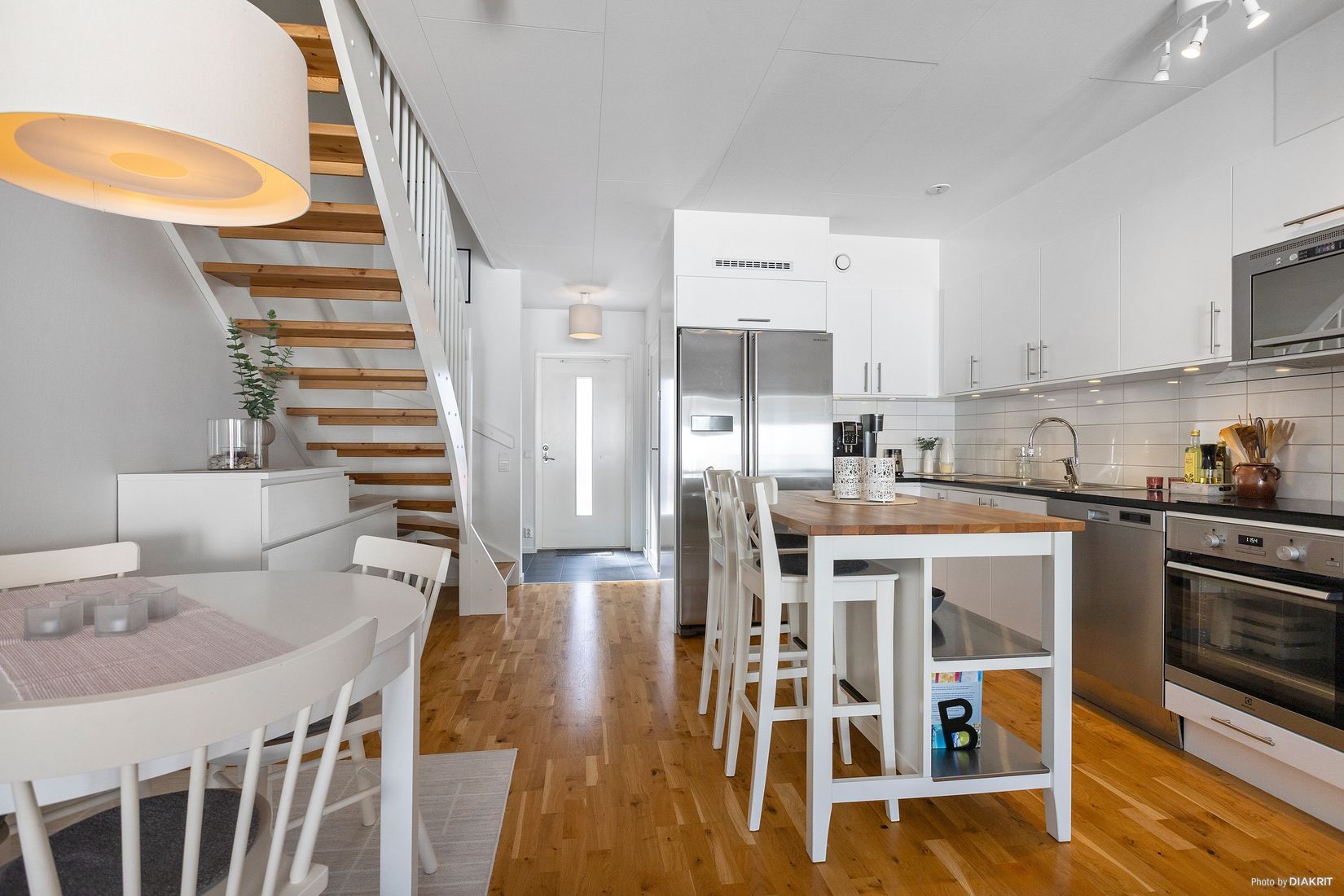 Radhus, Kiwigatan 8 B, Mellringe/Nyponlunden, Örebro