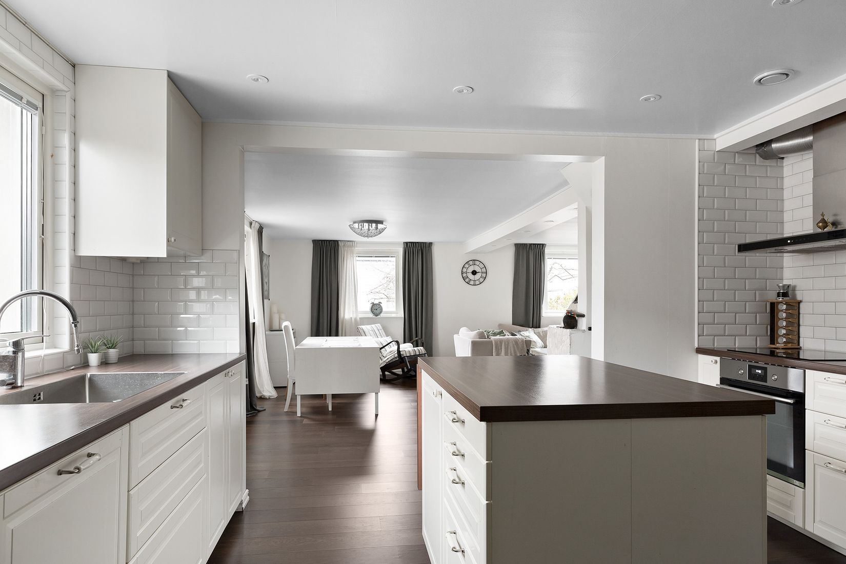 Villa, Kyrkoherdevägen 4, Barkarby, Järfälla