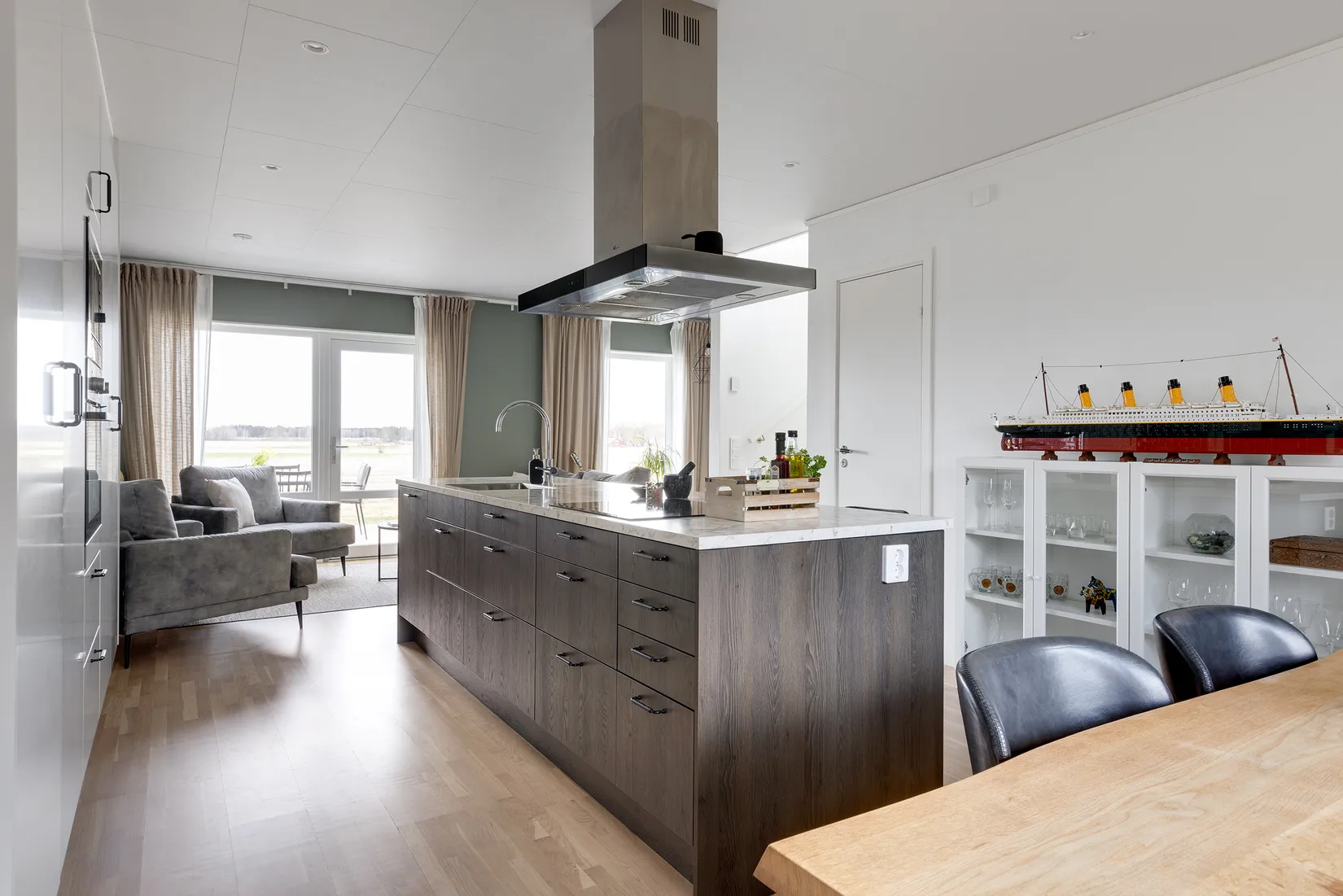 Bostadsrätt, Villa, Akademigårdsvägen 14, Harbo, Heby