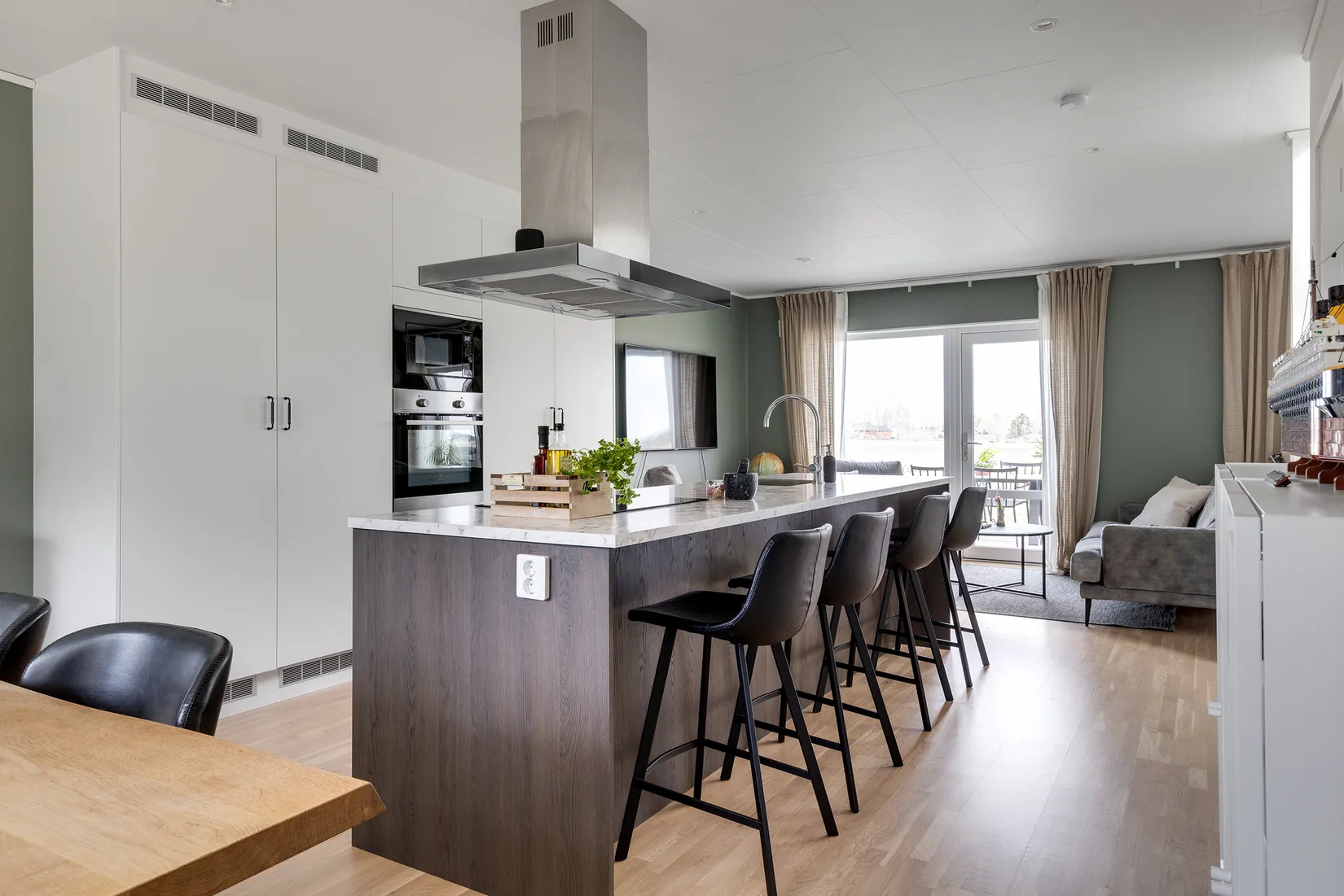 Bostadsrätt, Villa, Akademigårdsvägen 14, Harbo, Heby