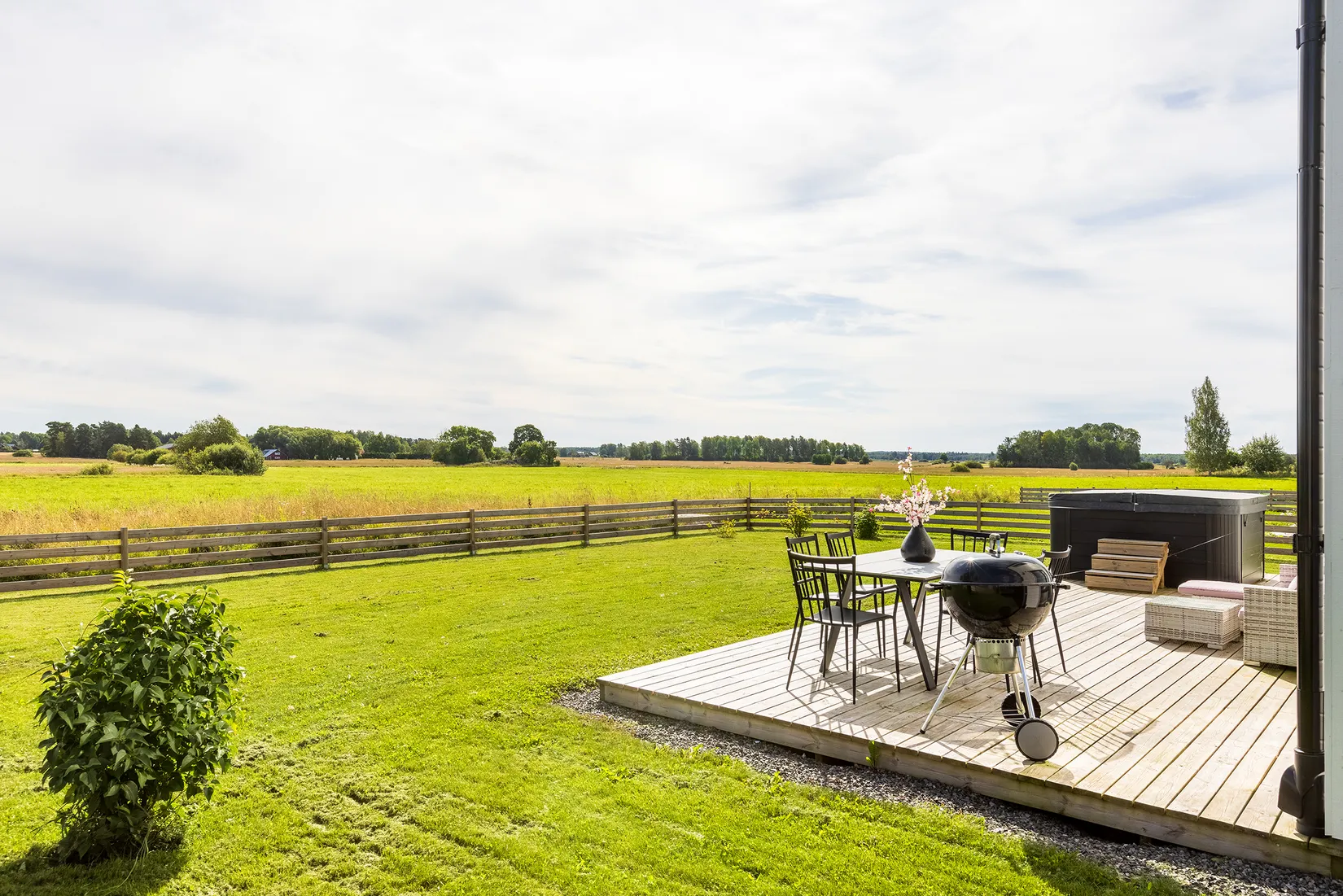 Bostadsrätt, Villa, Akademigårdsvägen 14, Harbo, Heby