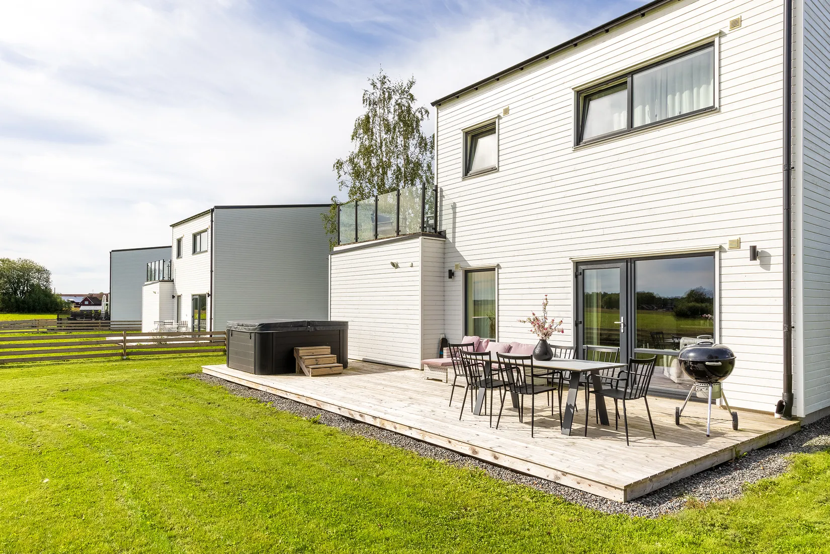 Bostadsrätt, Villa, Akademigårdsvägen 14, Harbo, Heby