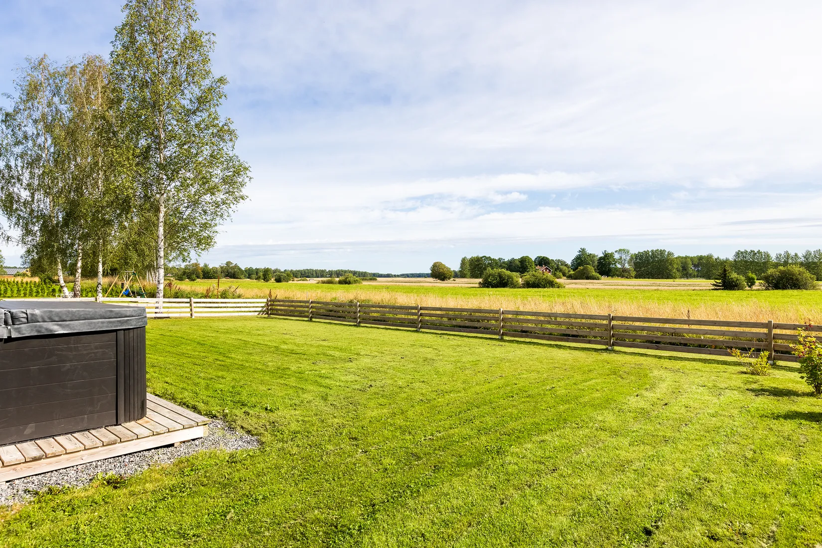 Bostadsrätt, Villa, Akademigårdsvägen 14, Harbo, Heby