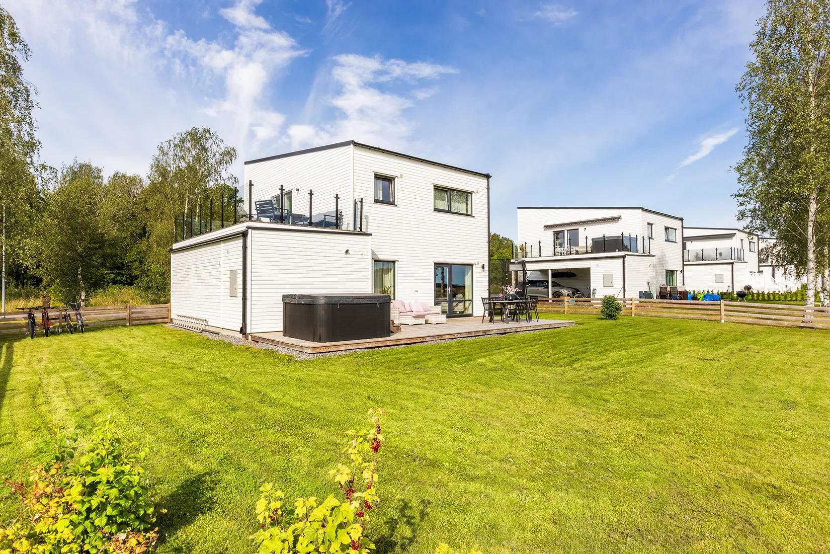 Bostadsrätt, Villa, Akademigårdsvägen 14, Harbo, Heby