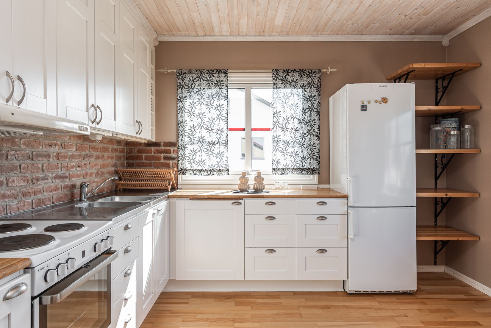 Villa, Grustagsgatan 6, Öster, Växjö