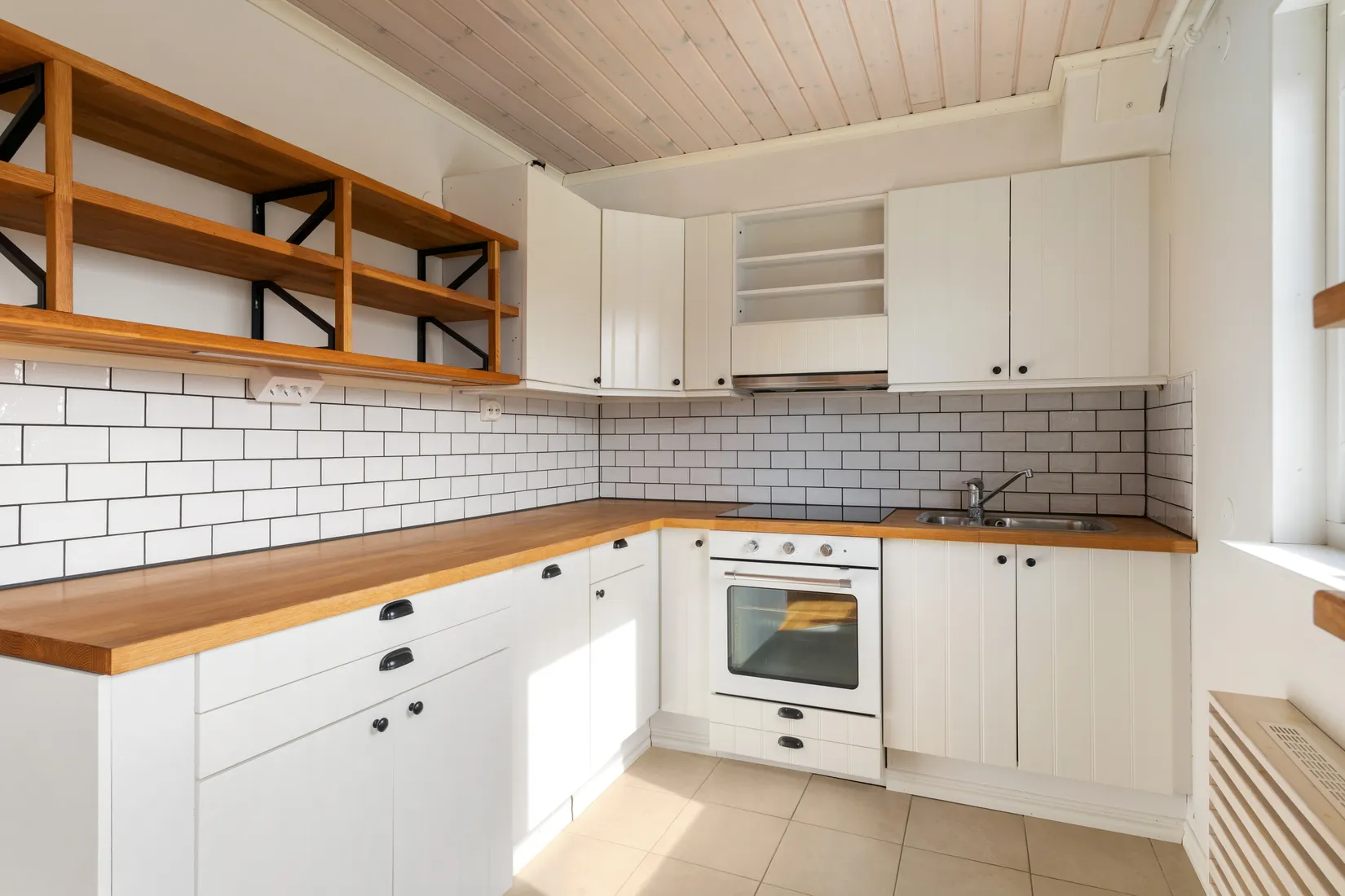 Bostadsrätt, Tallvägen 1E, Viggbyholm, Täby