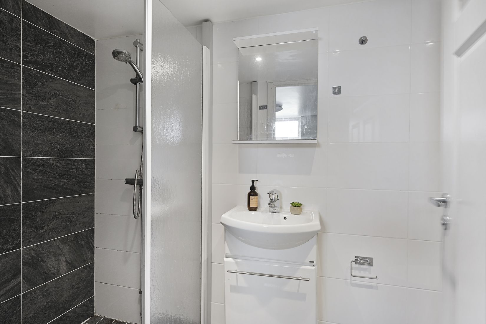 Villa, Radhus, Toppvägen 67, Västra Jakobsberg, Järfälla