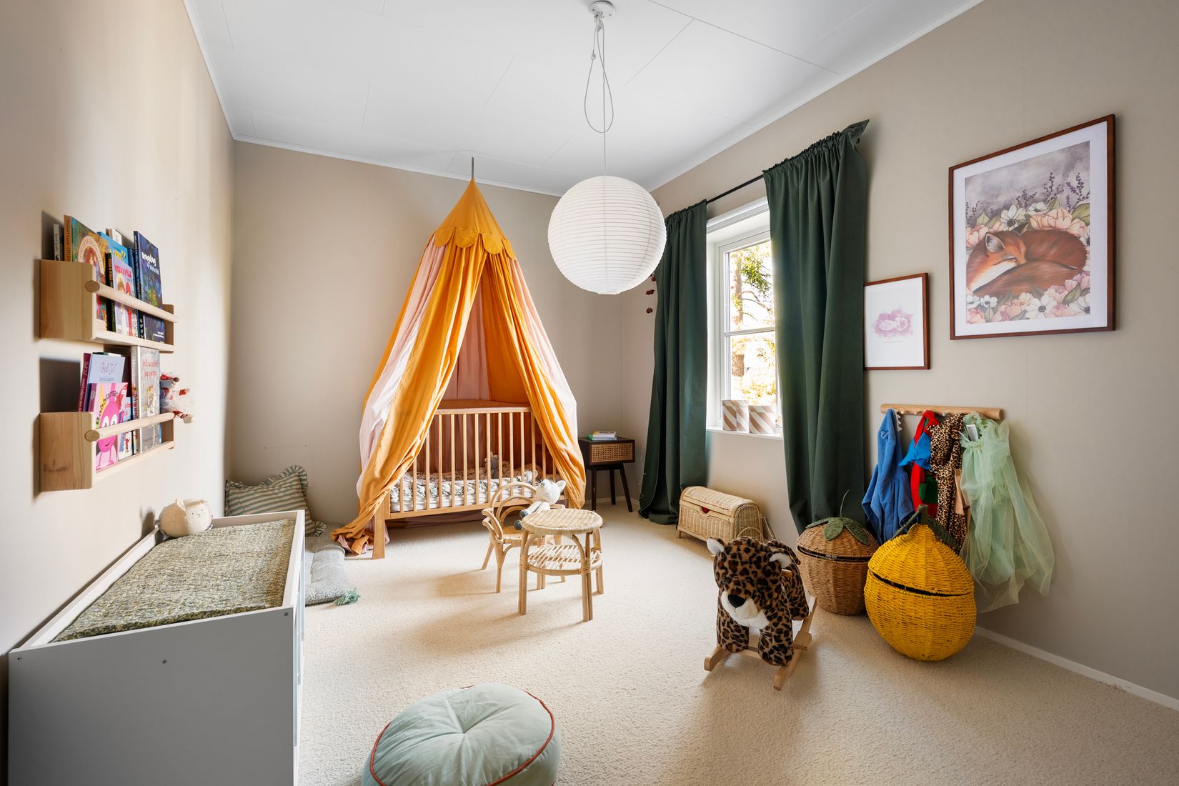 Villa, Snövits väg 12A, Centrala Trollbäcken, Tyresö