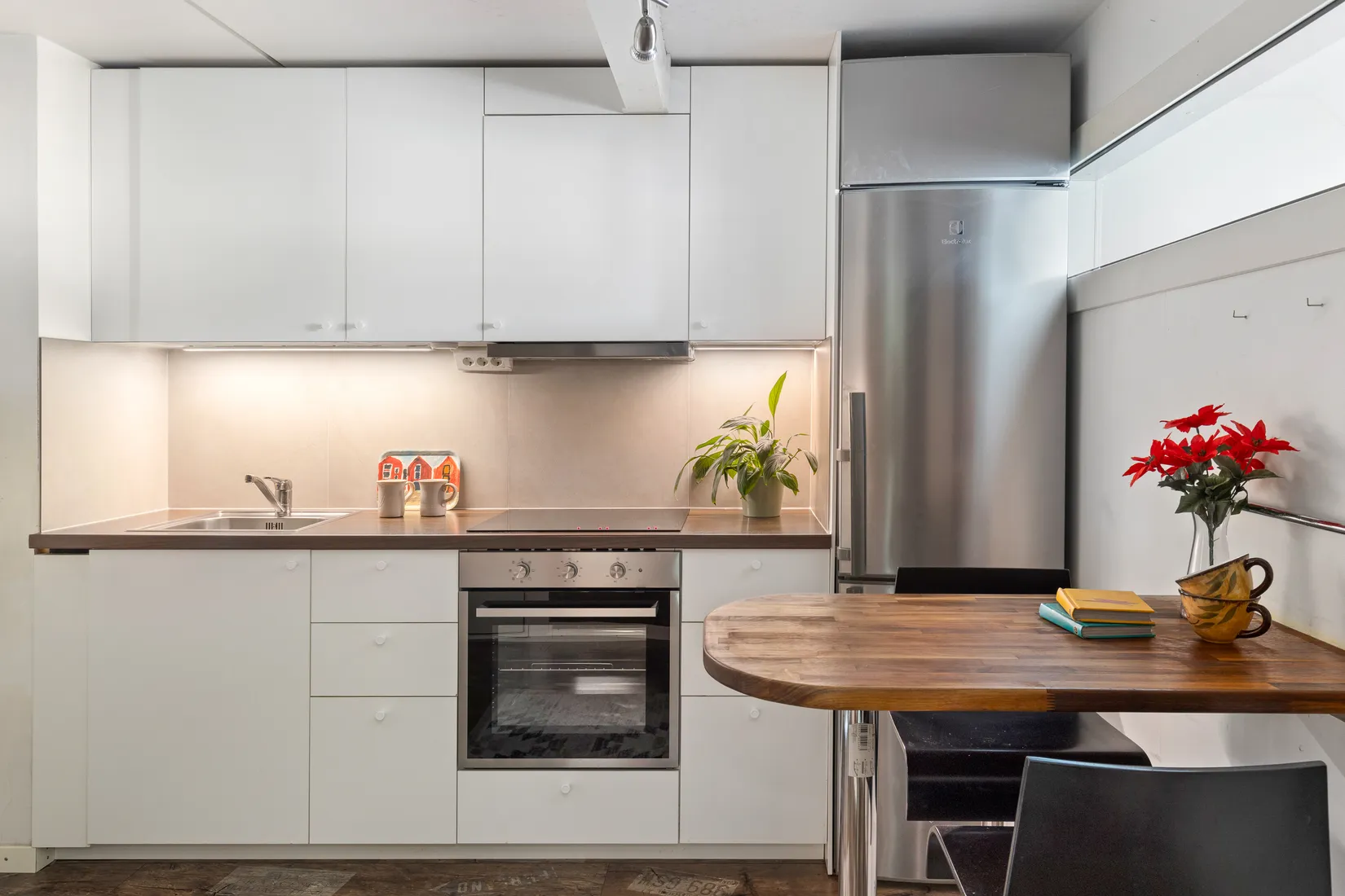 Bostadsrätt, Radhus, Björnspinnarvägen 139, Myrängen, Huddinge