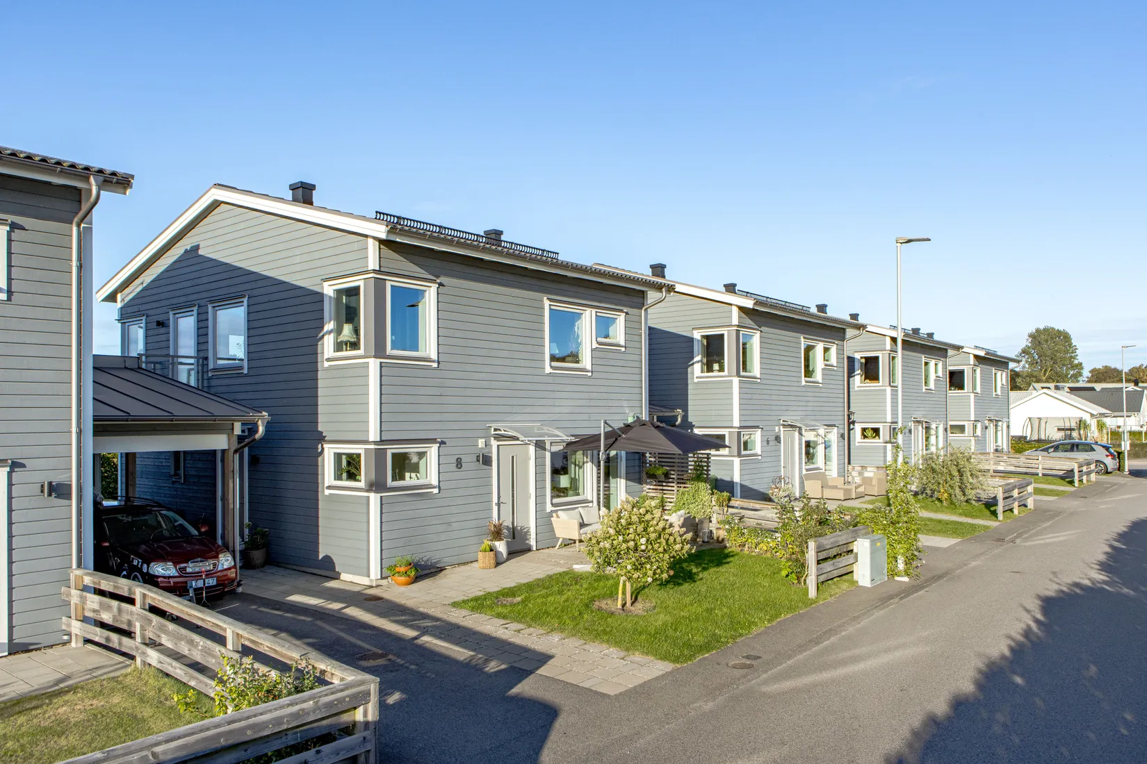 Radhus, Basfiolvägen 8, Dals Ängar , Falkenberg