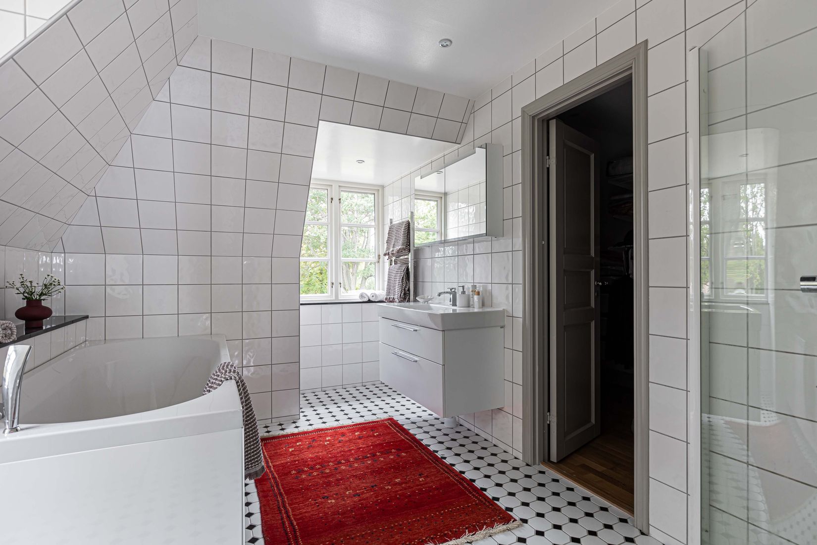 Villa, Bråvallavägen 10, Mälarbaden, Eskilstuna